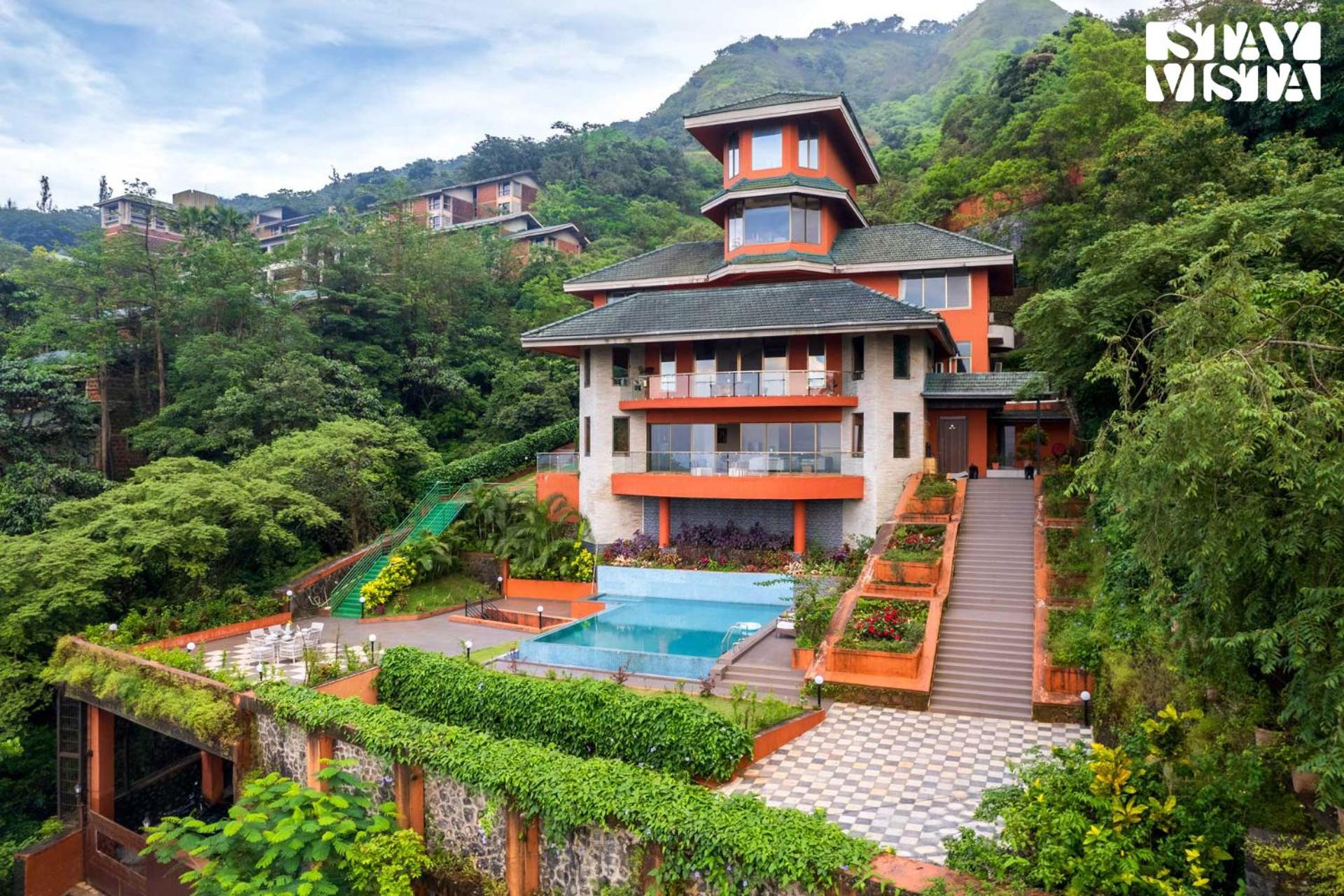 Villa photo 2