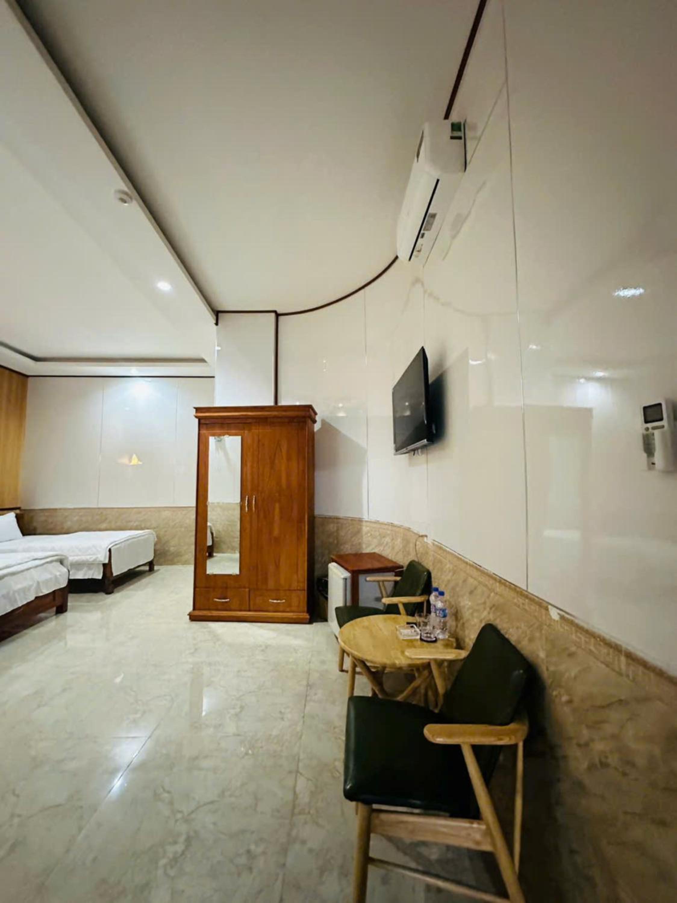 Quadruple Room - Photo 3