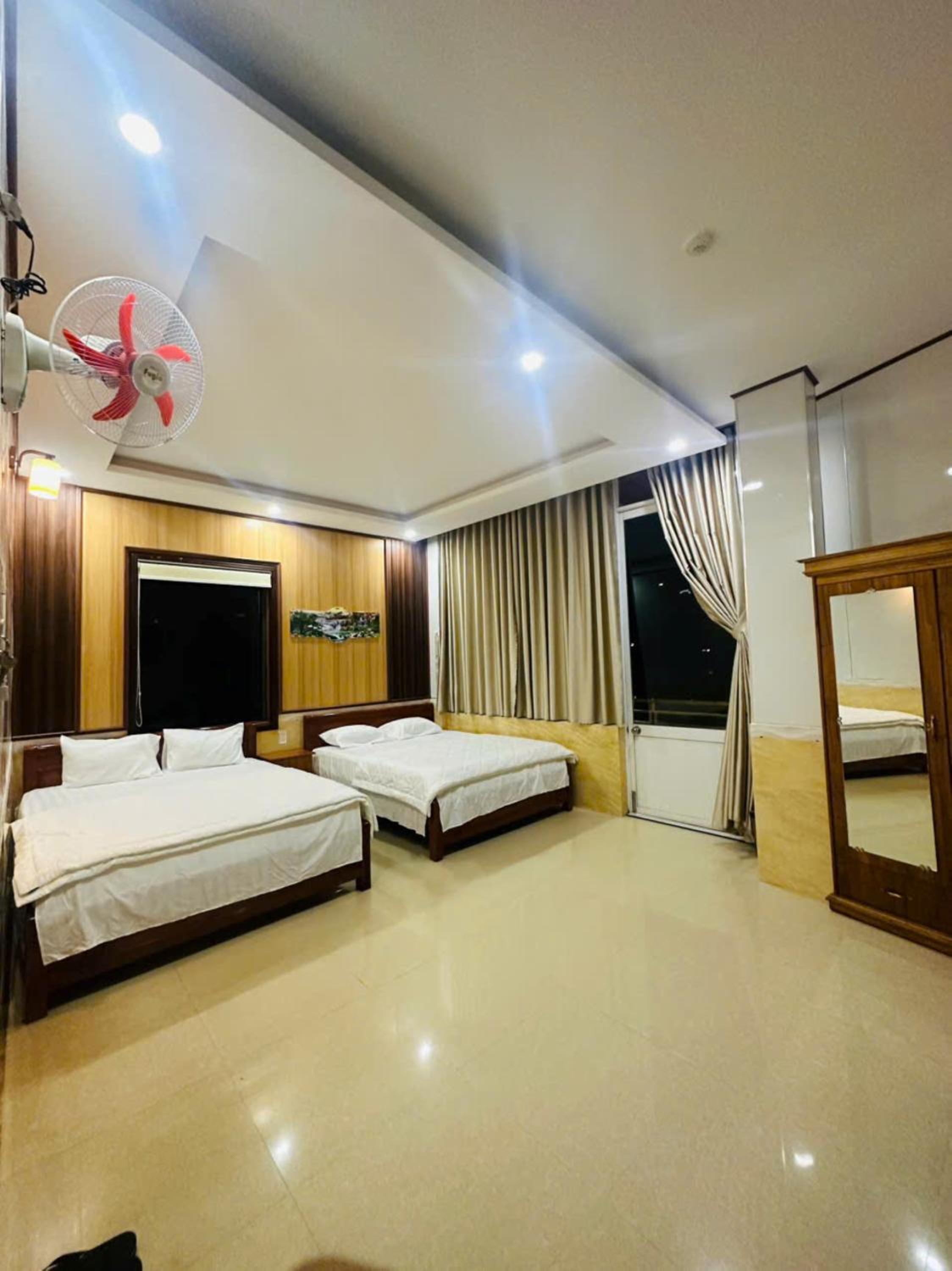 Quadruple Room - Photo 1