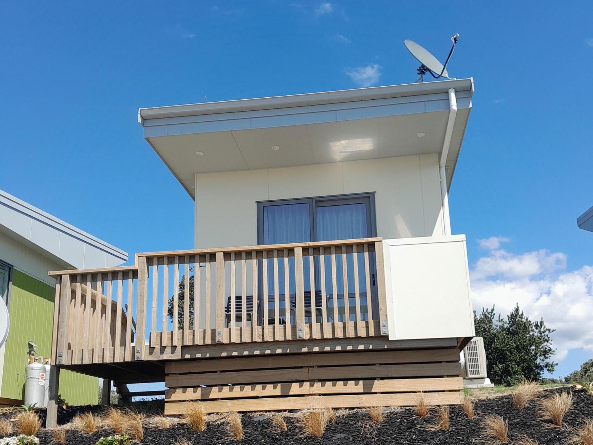 Superior Ocean View Studio - Photo 2