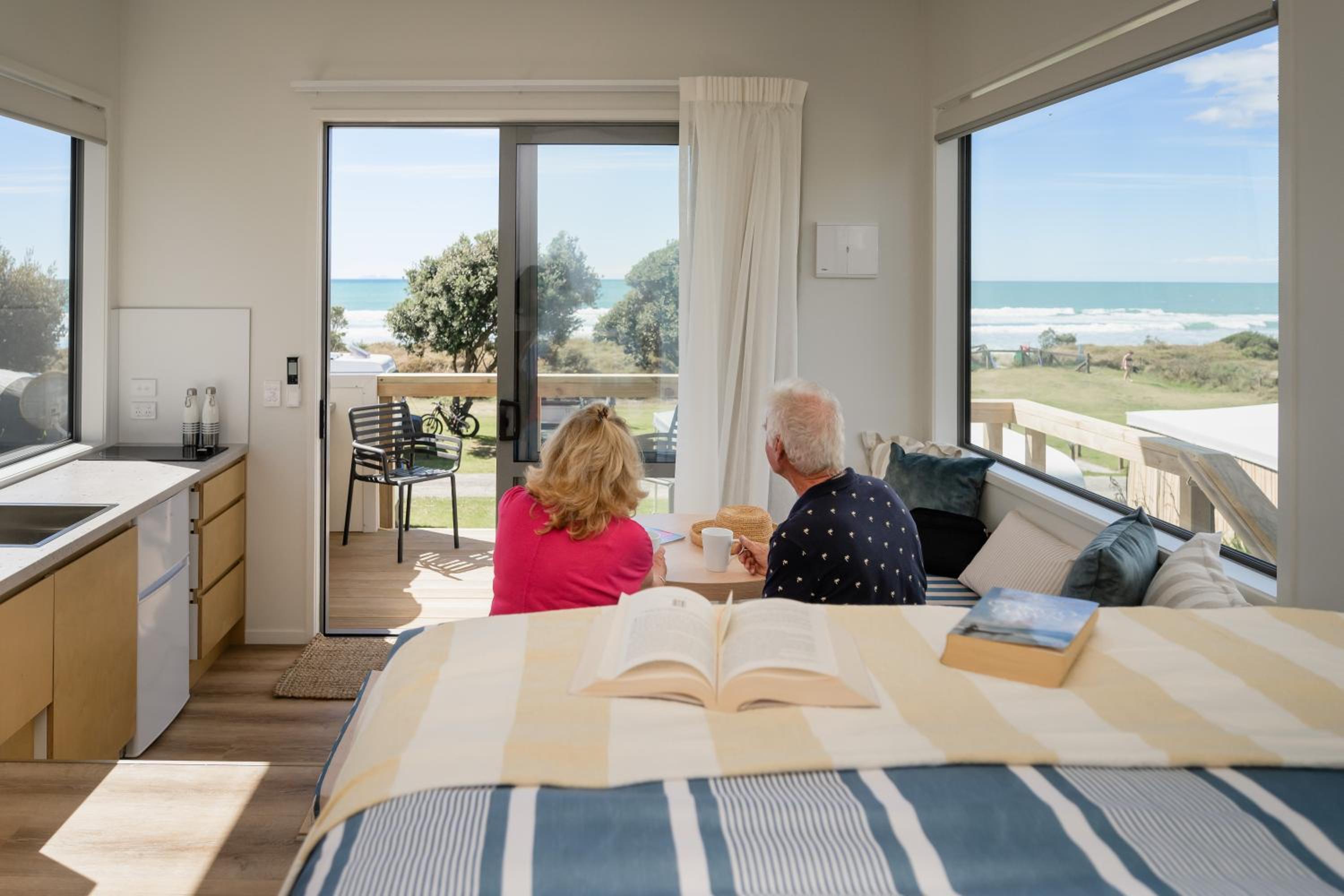 Superior Ocean View Studio - Photo 3