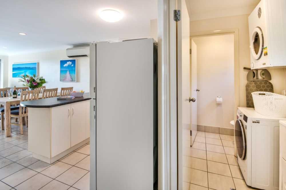 Two-Bedroom Apartment - Sunset Waters 14 photo 3
