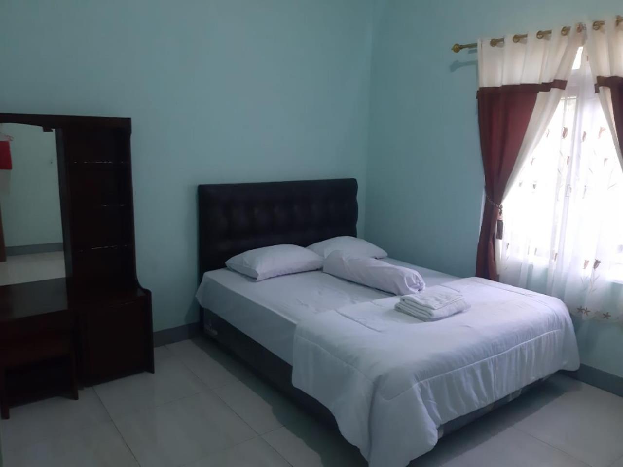 Three-Bedroom Vacation Home  - Photo 14
