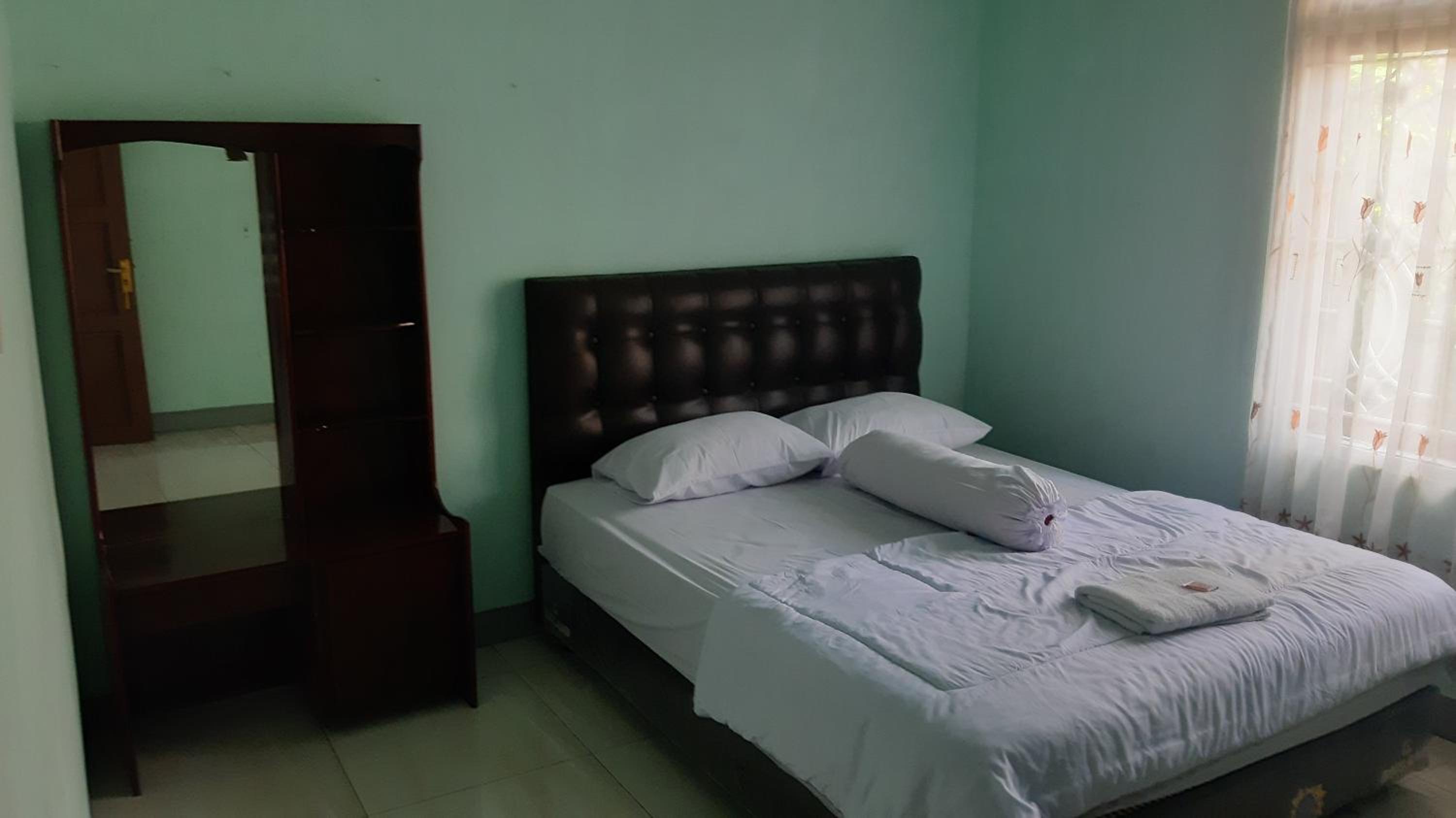 Three-Bedroom Vacation Home  - Photo 27