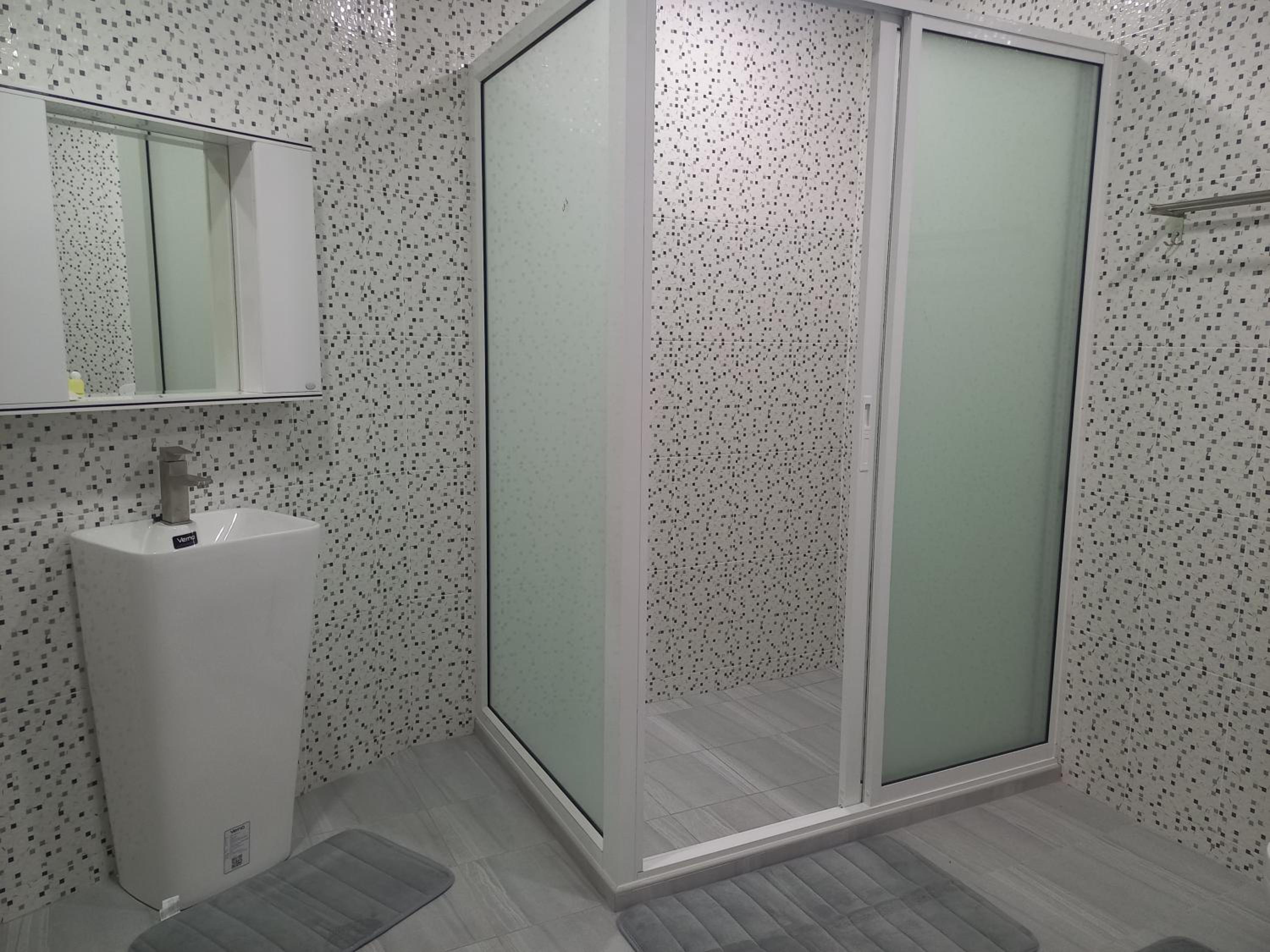 Superior Suite with Balcony & Street View - Photo 3
