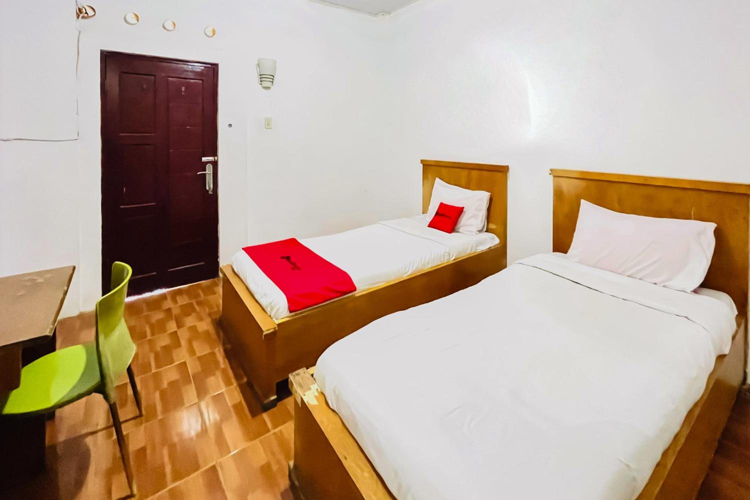 Deluxe Twin Room photo 2