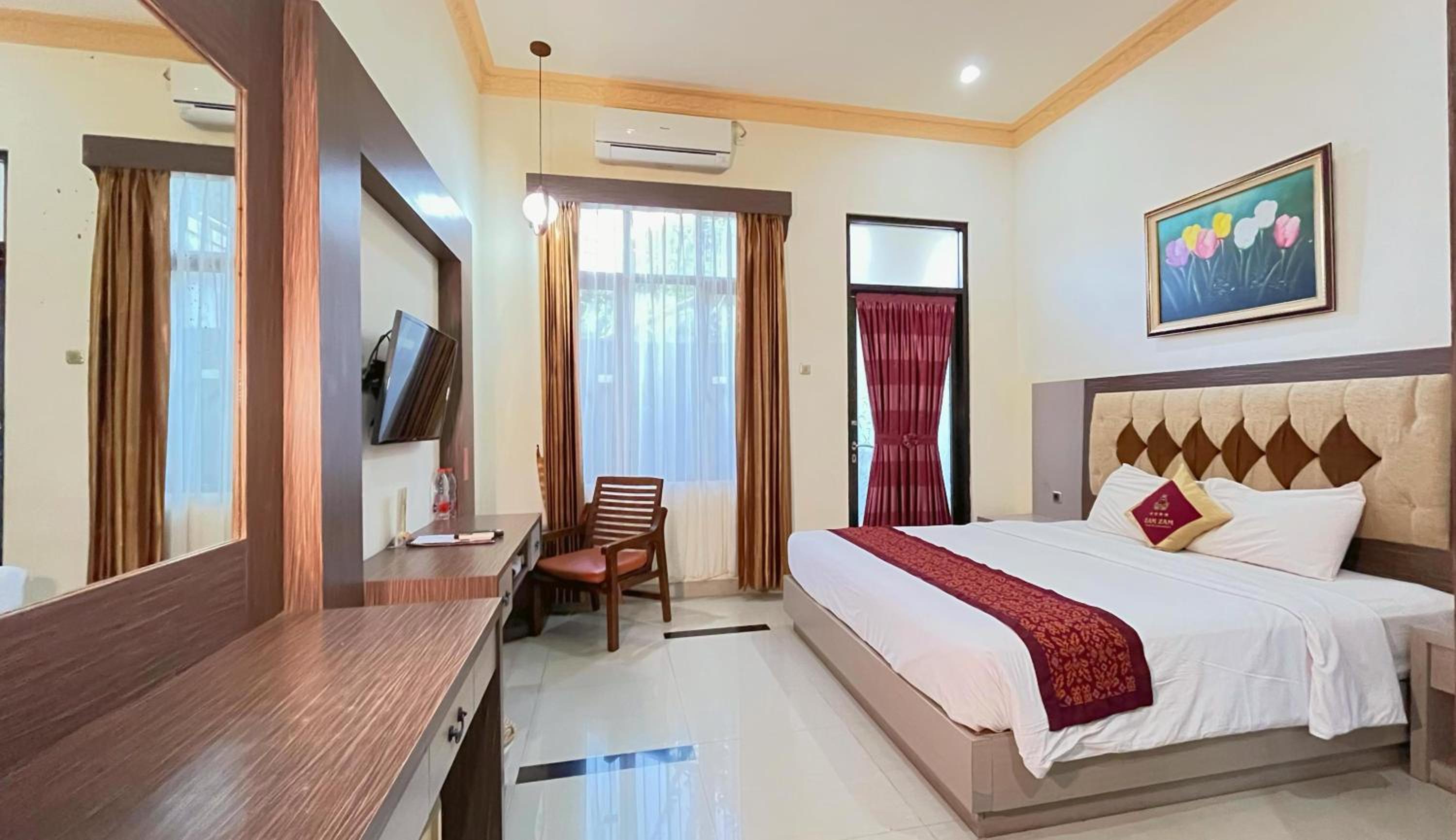 Deluxe Queen Room - Photo 5