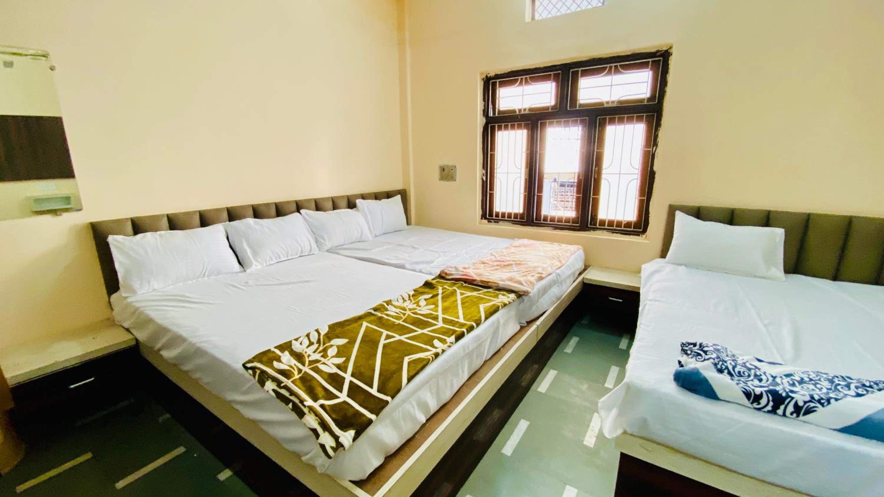 Family Room - Photo 8