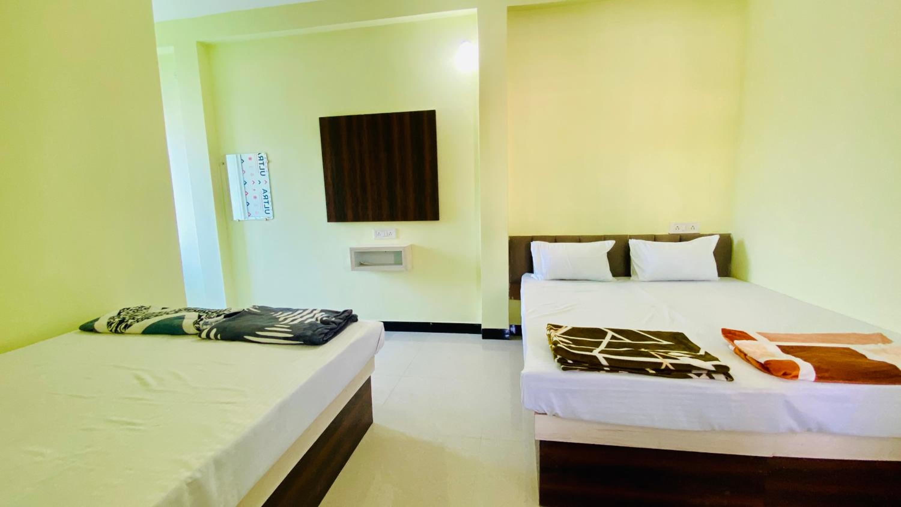 Quadruple Room - Photo 6