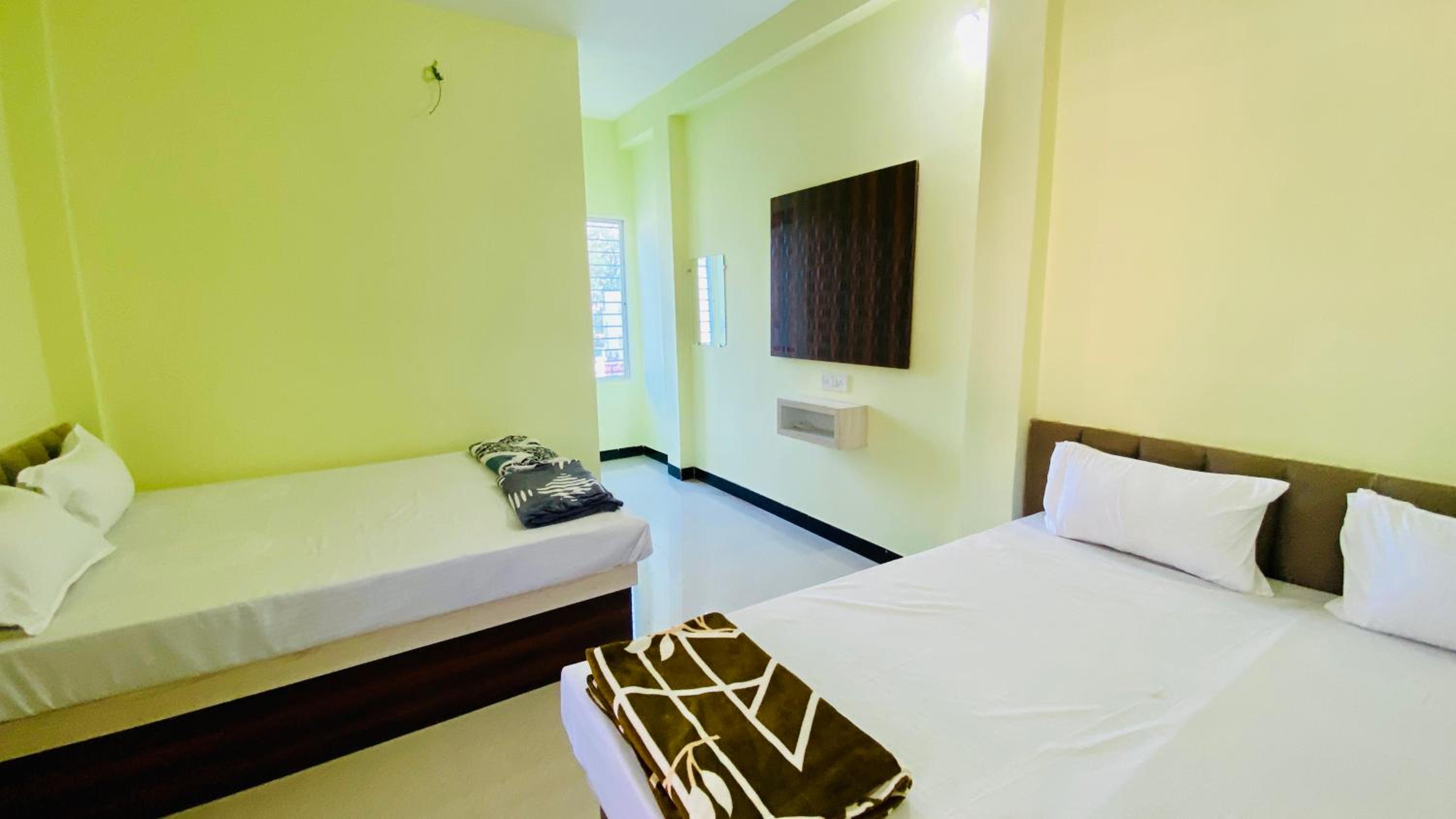 Quadruple Room - Photo 10