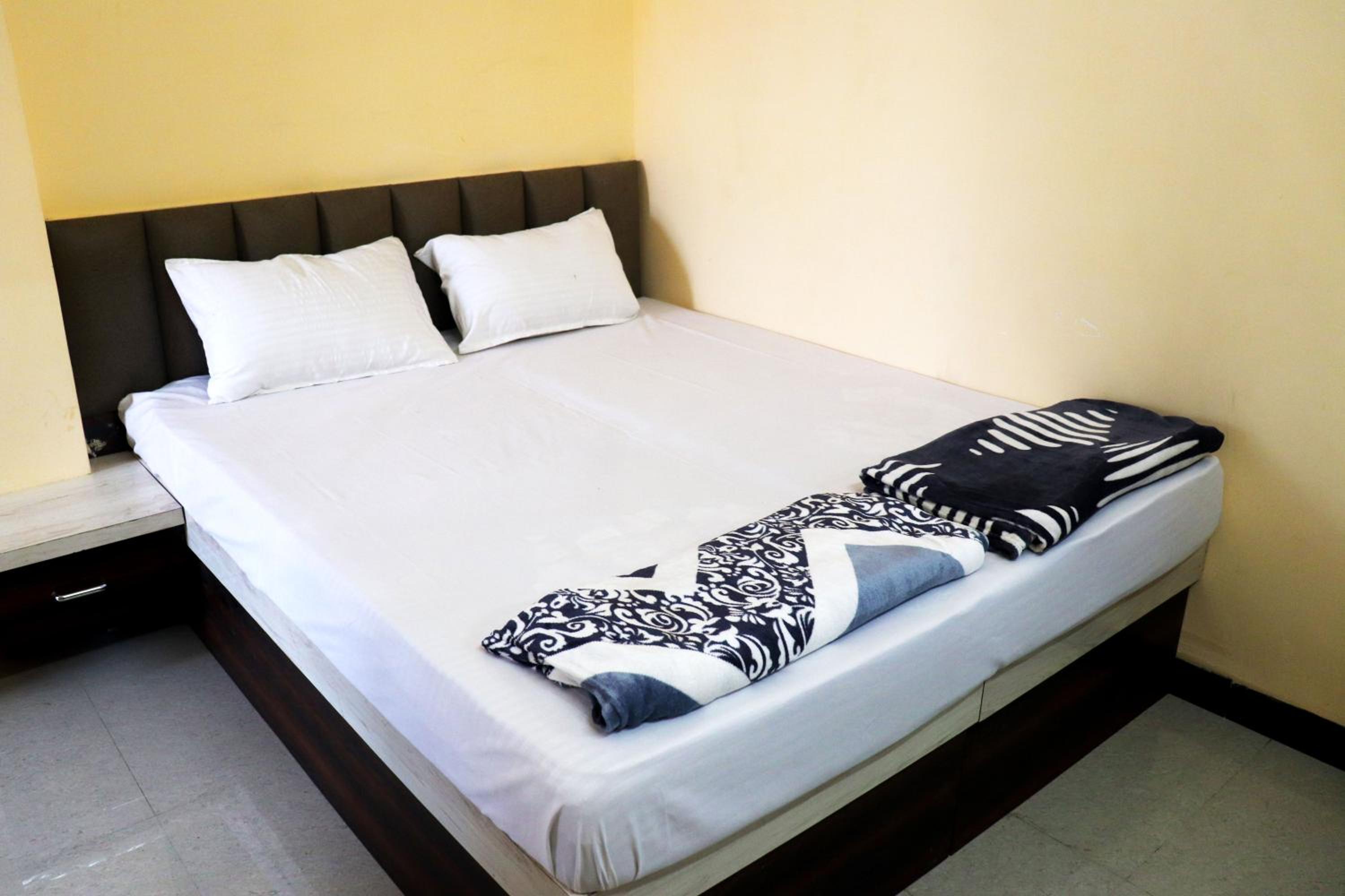 Quadruple Room - Photo 11