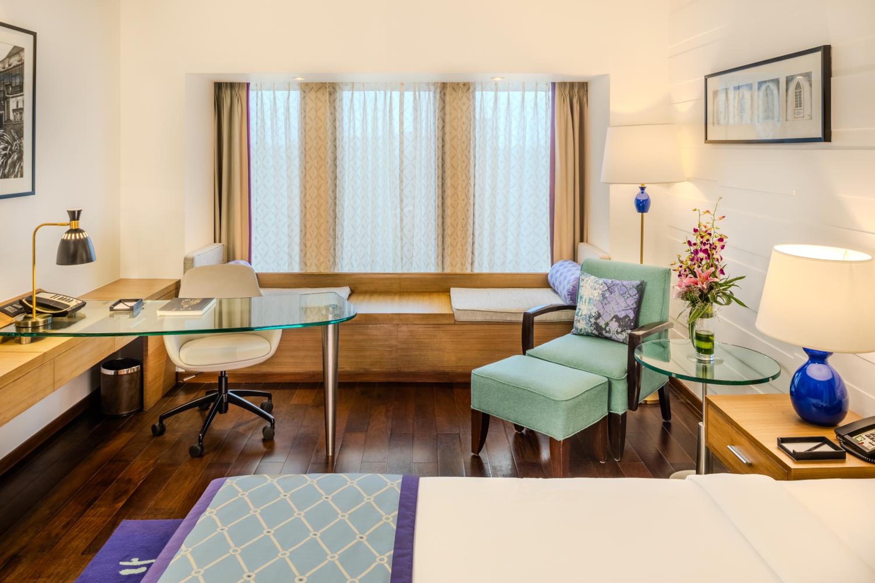 Premium Room City View King Bed - Photo 3