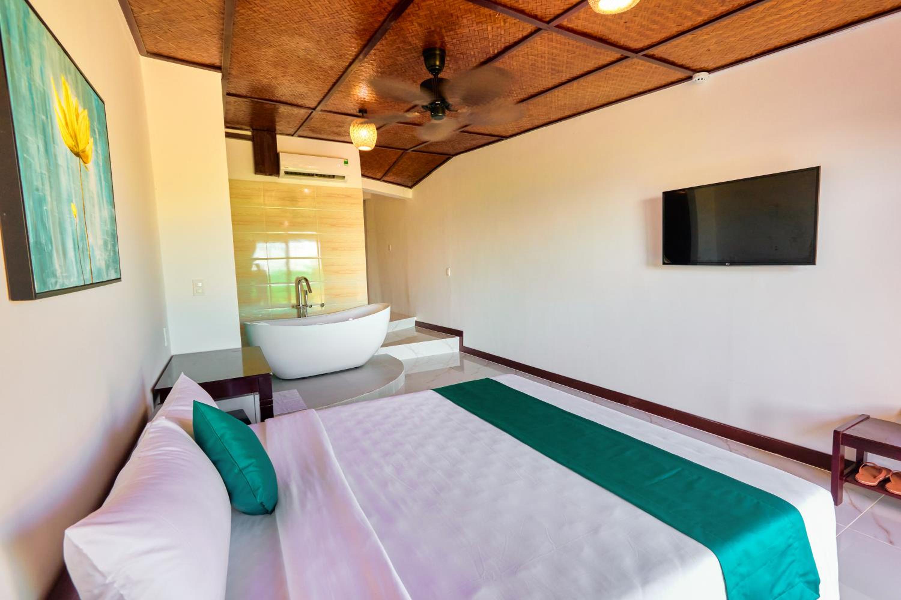 Deluxe Twin Room - Photo 5