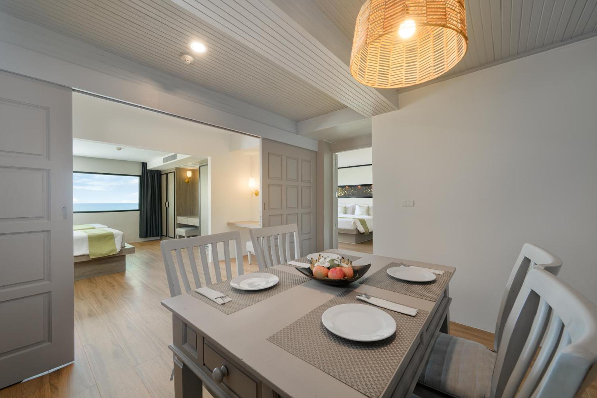 Grand Deluxe 2 Bedroom Family Suite - Photo 6
