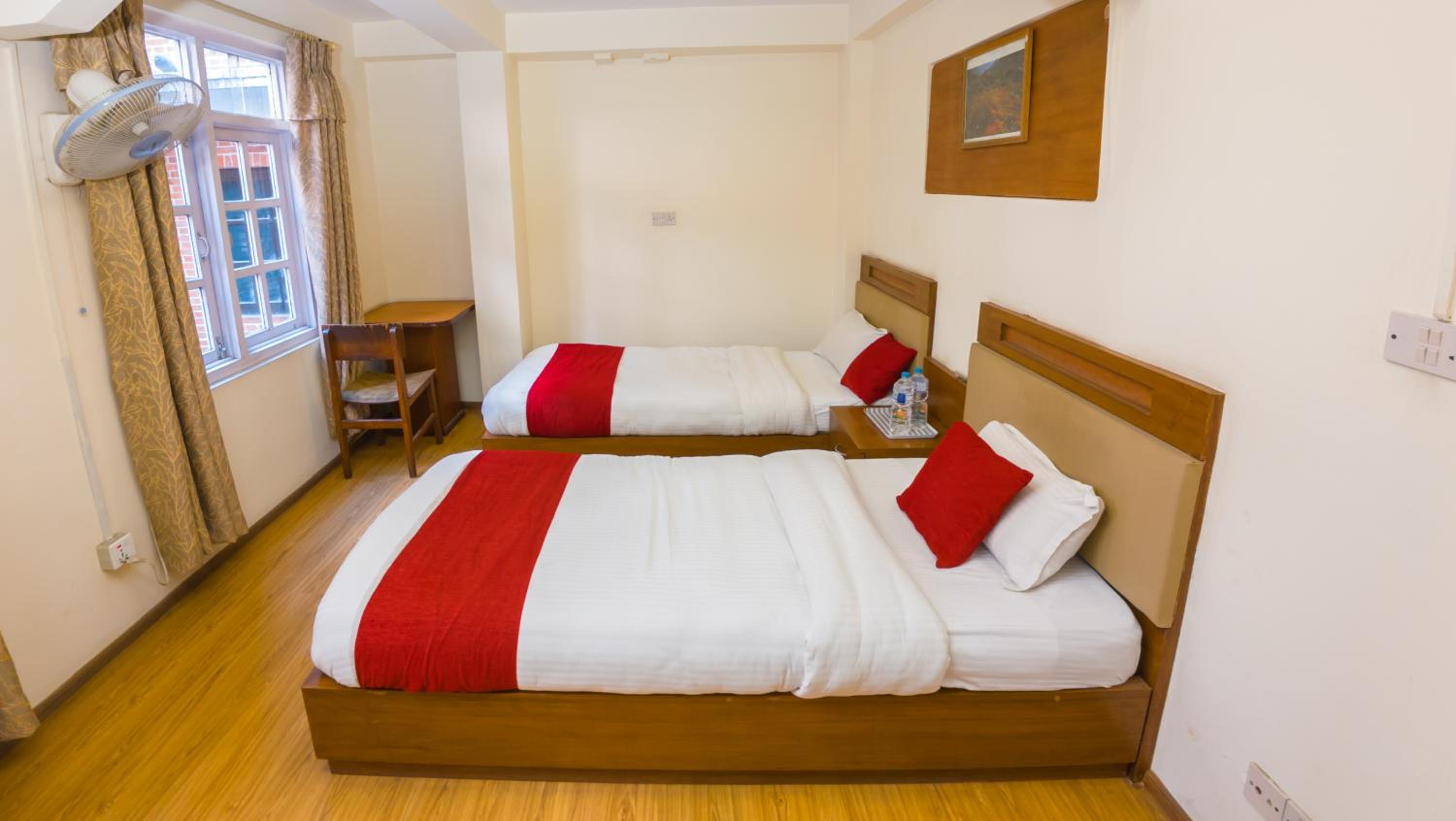 Deluxe Twin Room - Photo 2