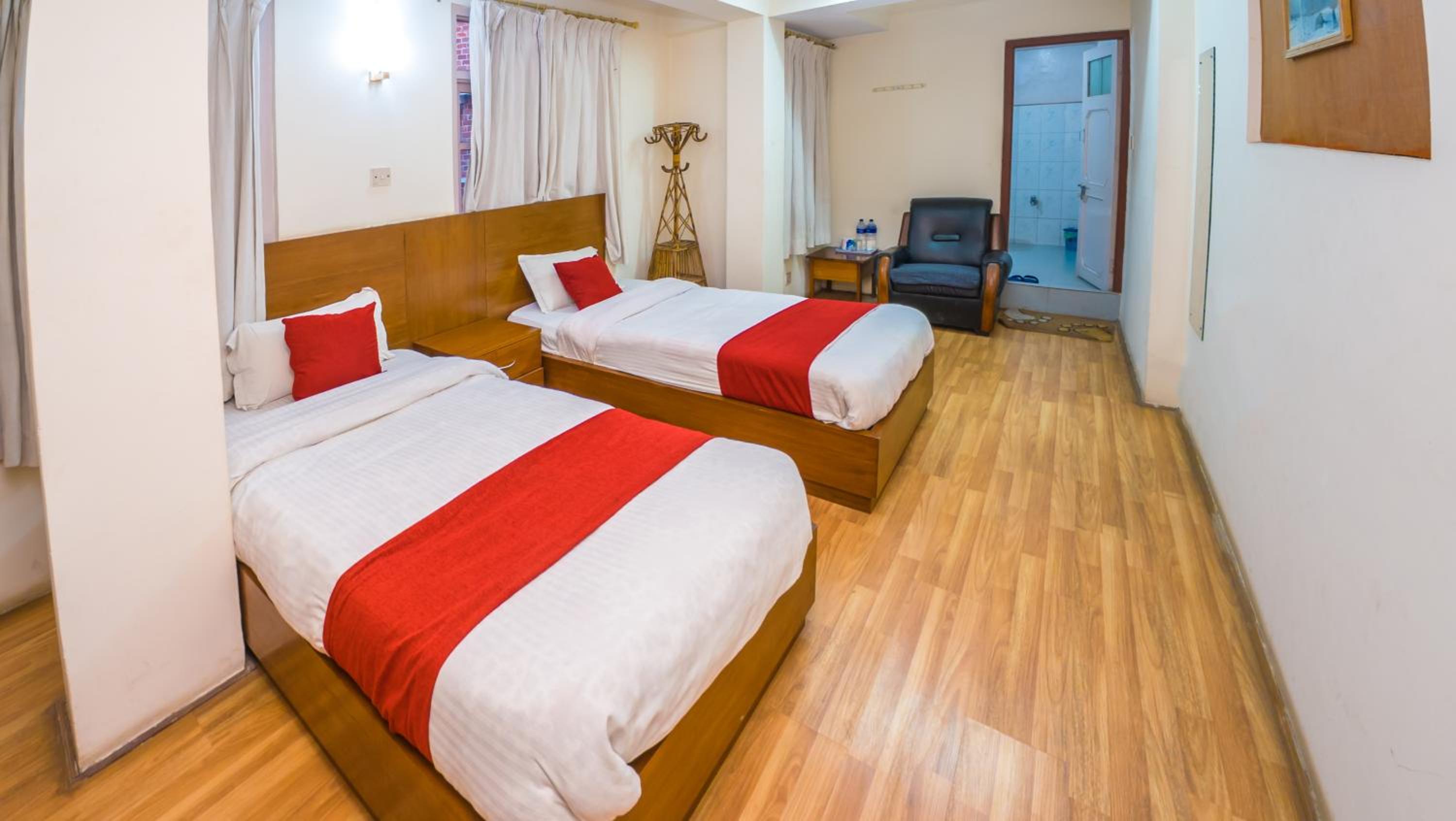 Deluxe Twin Room - Photo 3