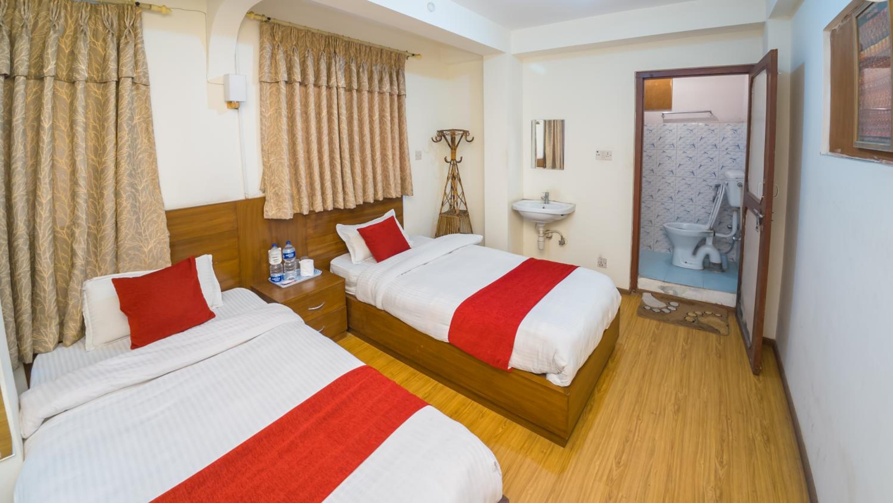 Deluxe Twin Room - Photo 5