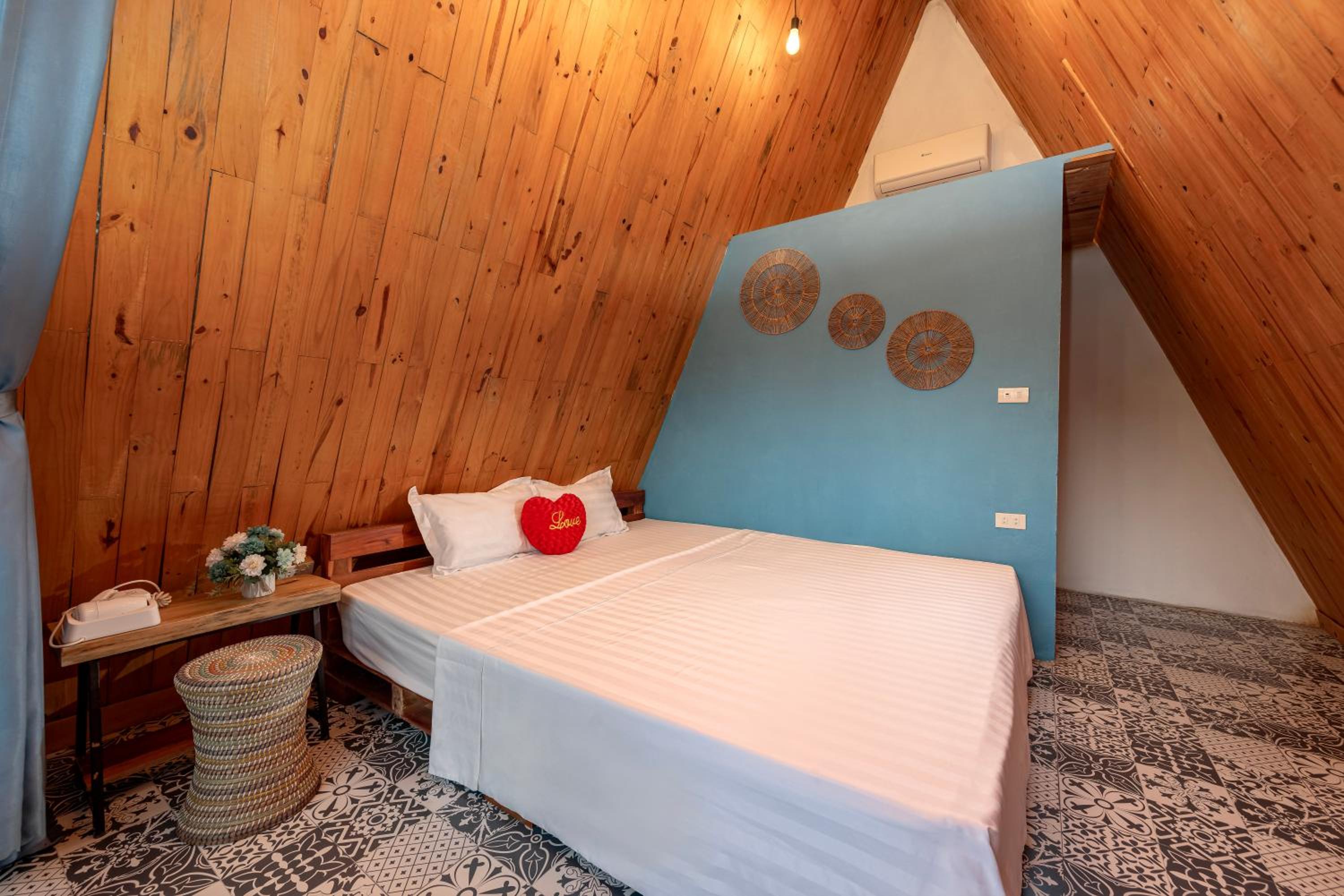 King Room with Garden View photo 3