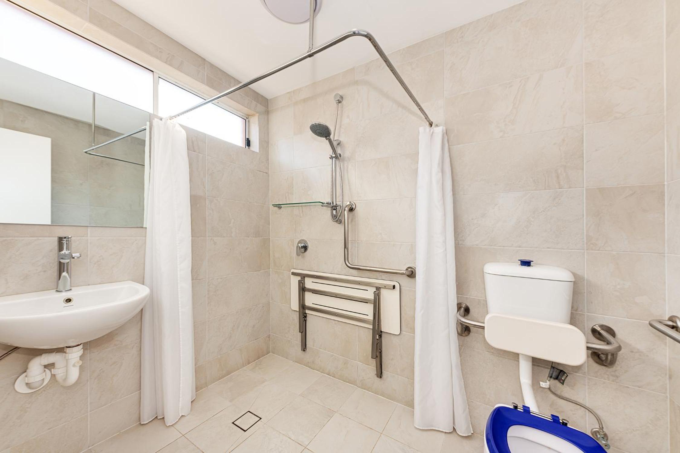 King Room - Disability Access - Photo 2