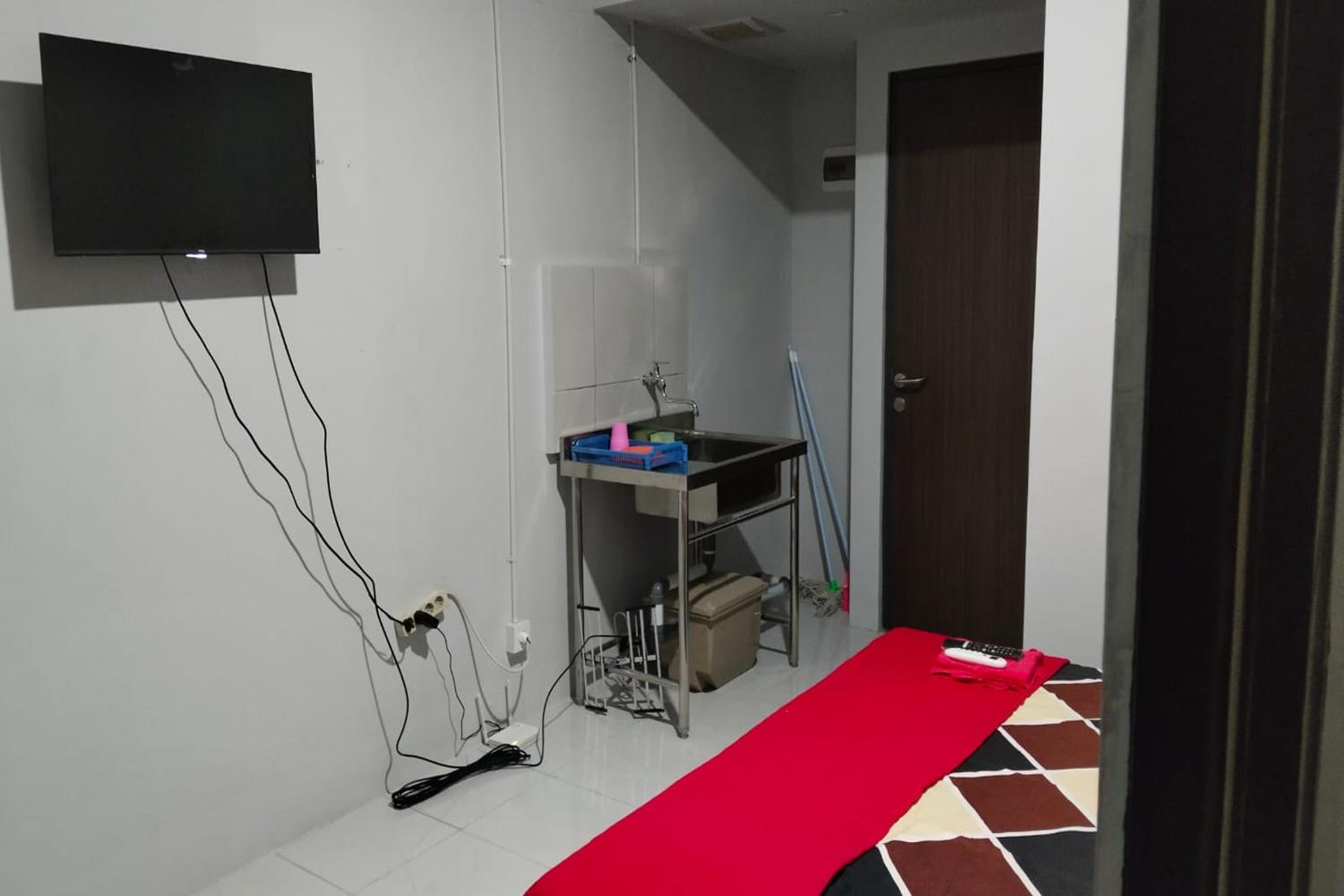 Studio Apartment photo 1