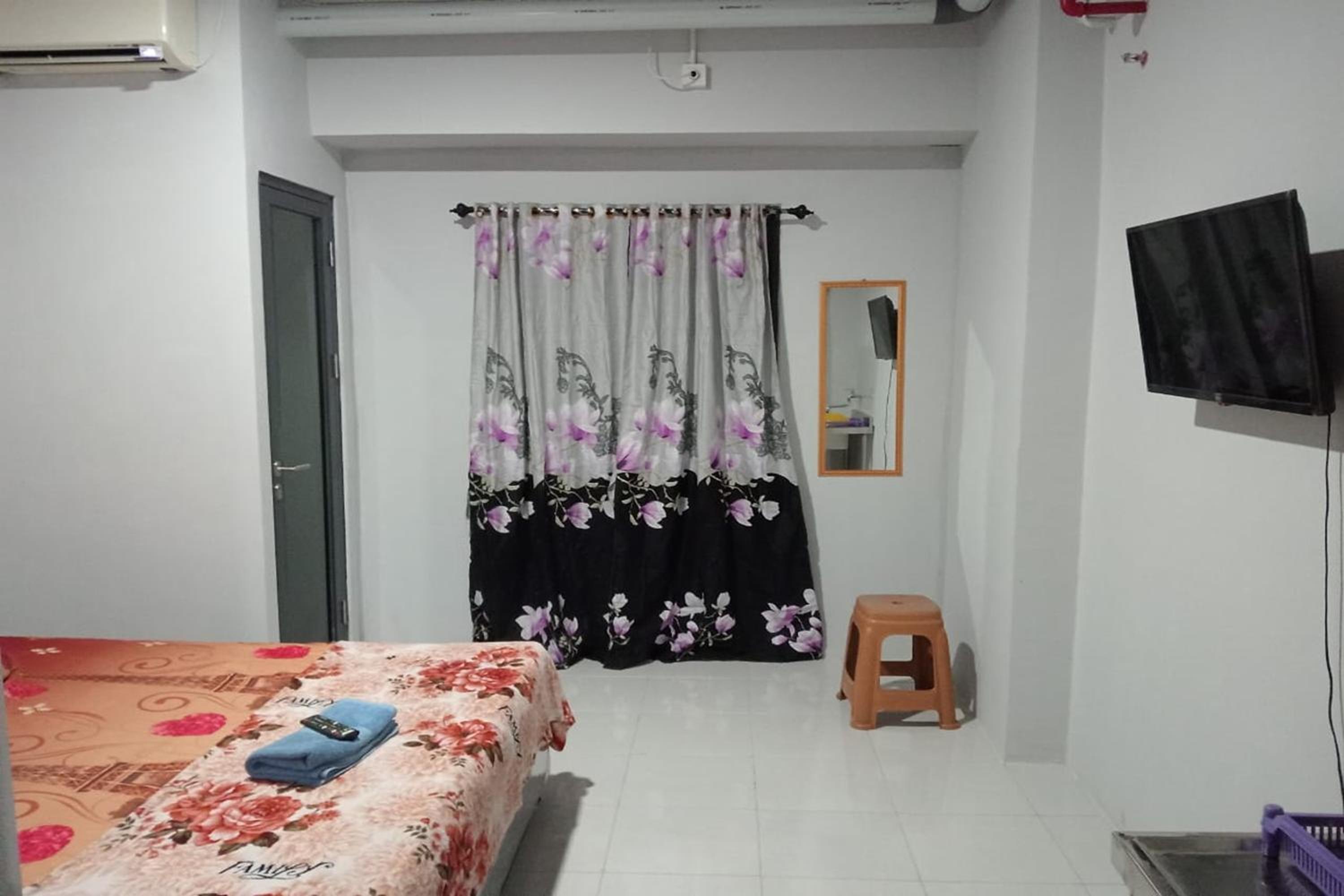 Studio Apartment photo 3