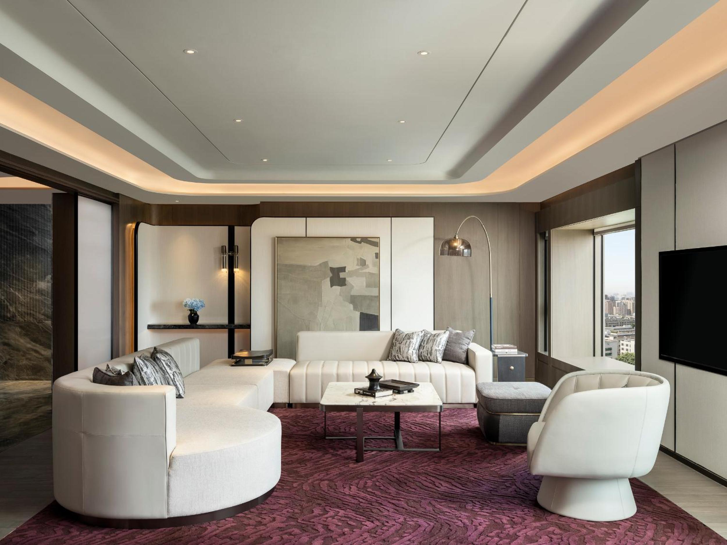 Ambassador Suite photo 1