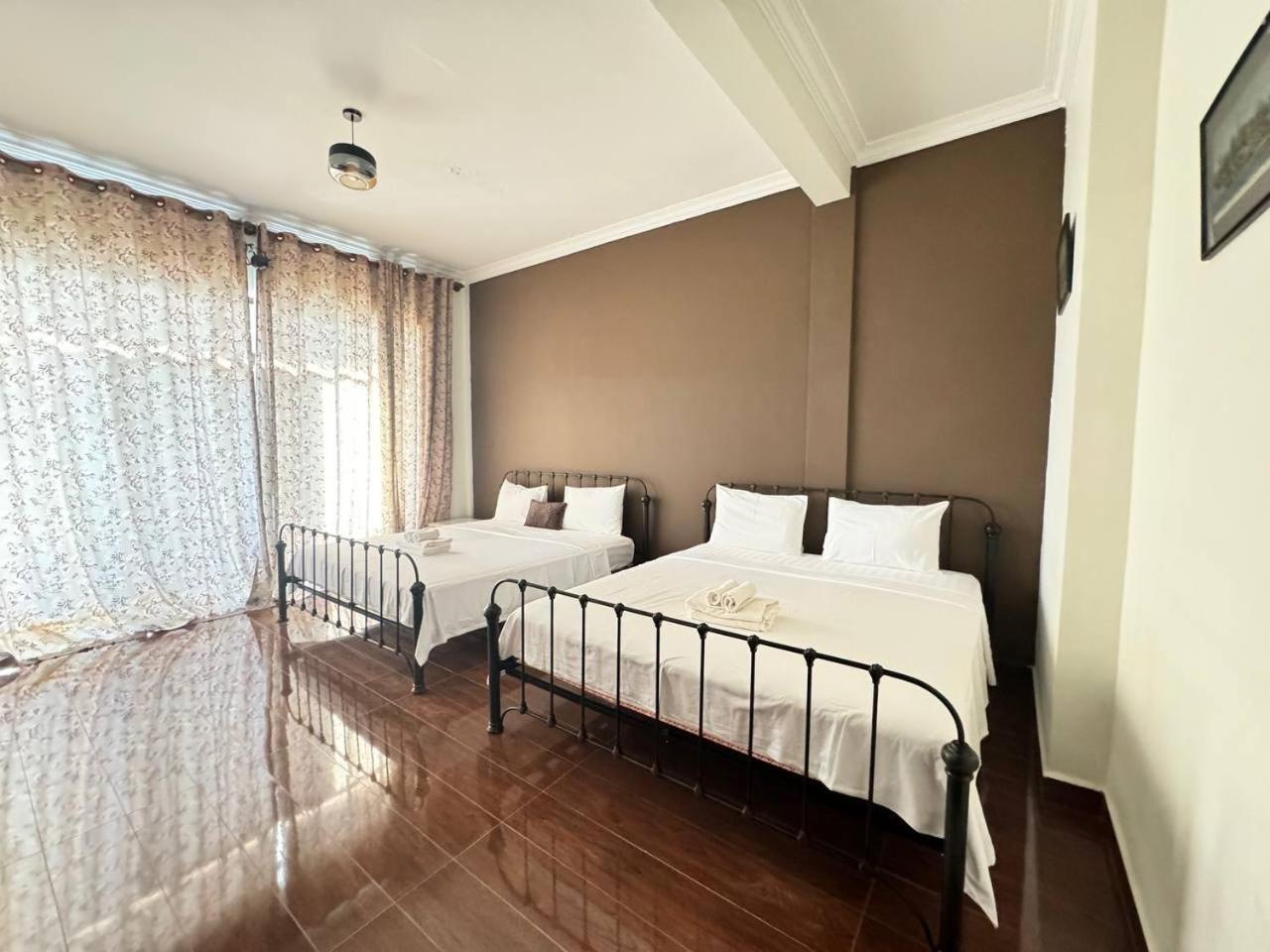 Deluxe Twin Room - Photo 2