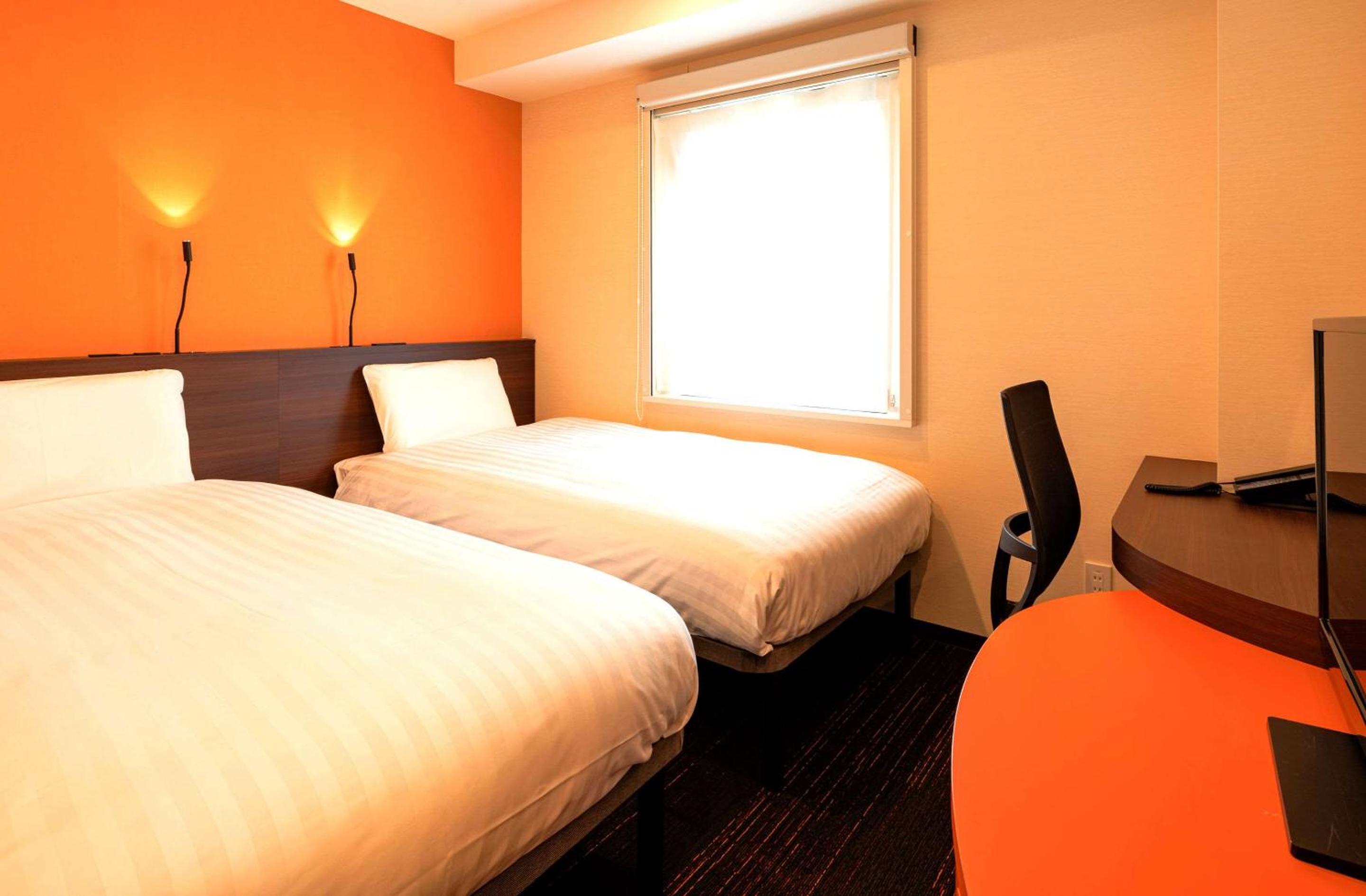 Economy Twin Room - Non-Smoking photo 1