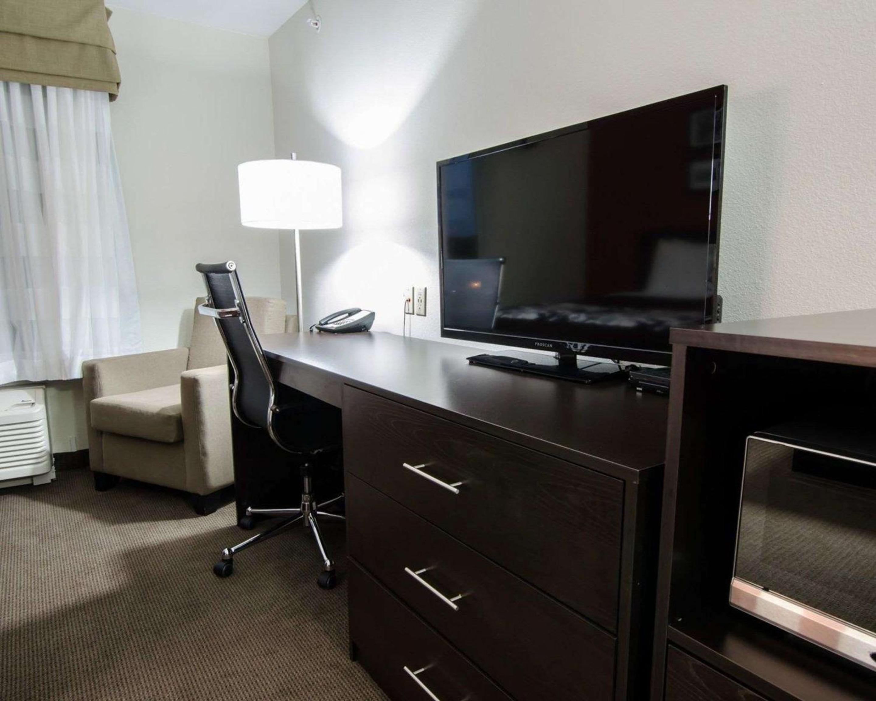 Standard King Room - Non-Smoking  photo 1