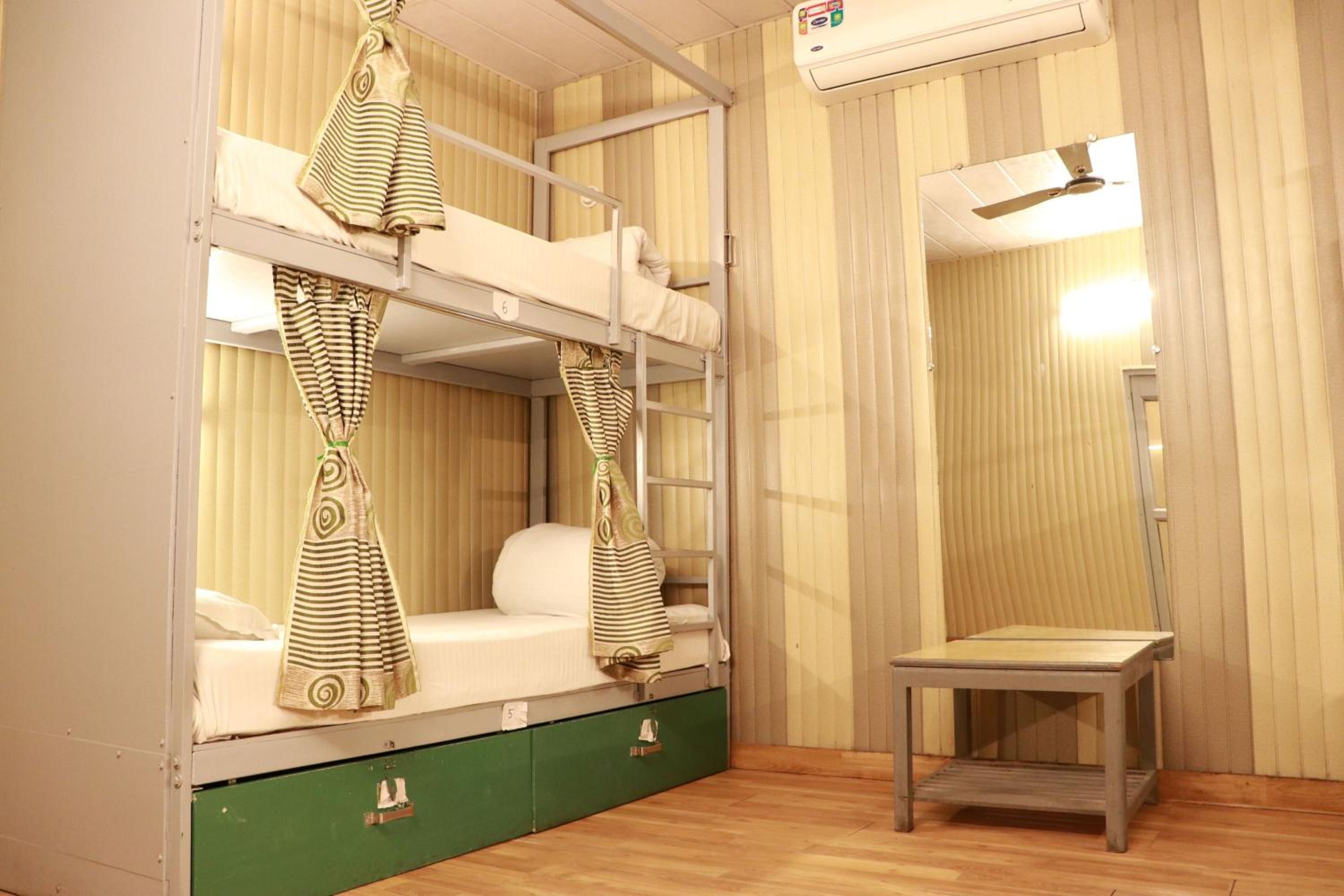 Single Bed in 10-Bed Dormitory Room photo 3
