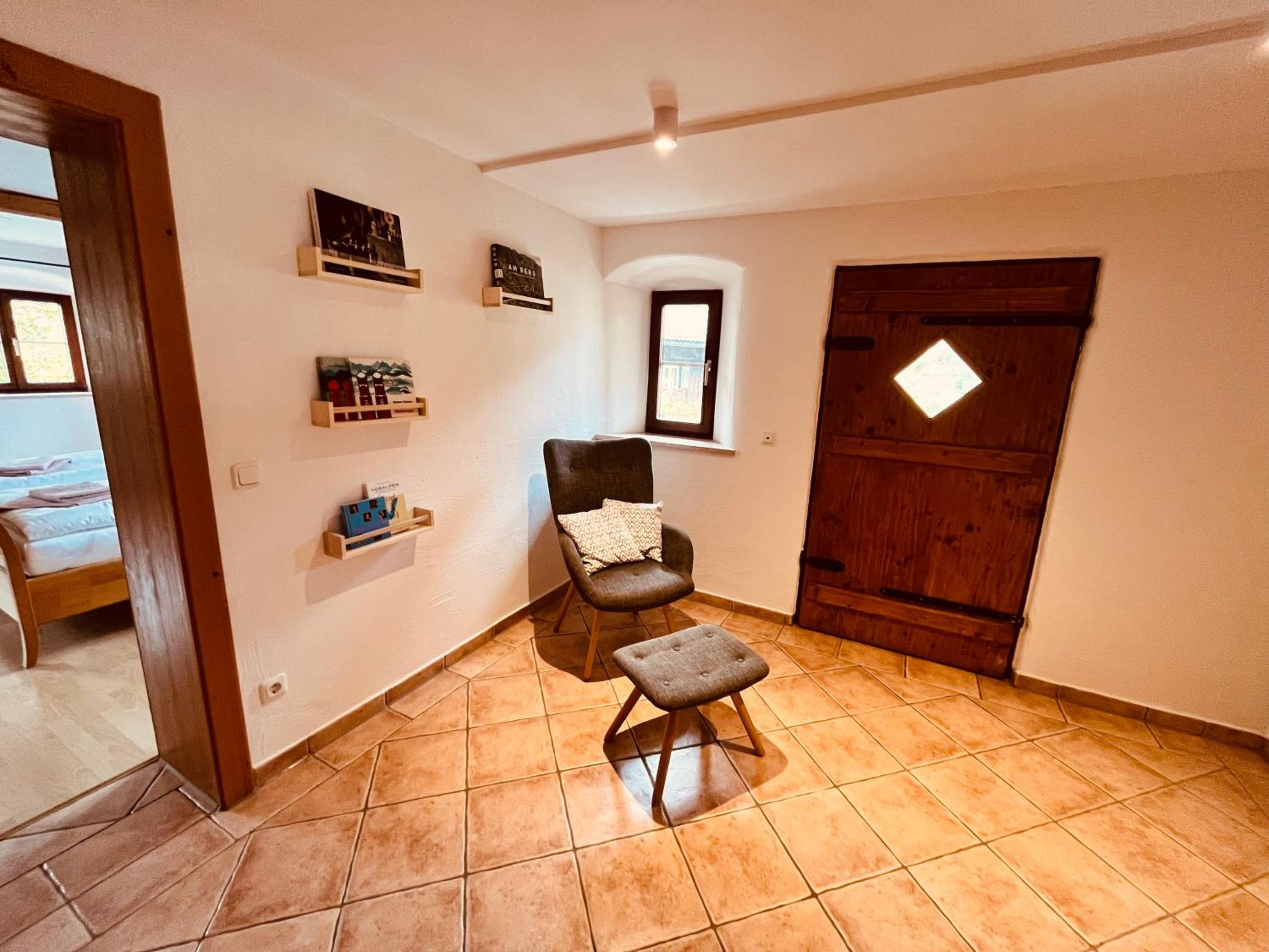 Three-Bedroom Apartment with Balcony photo 3