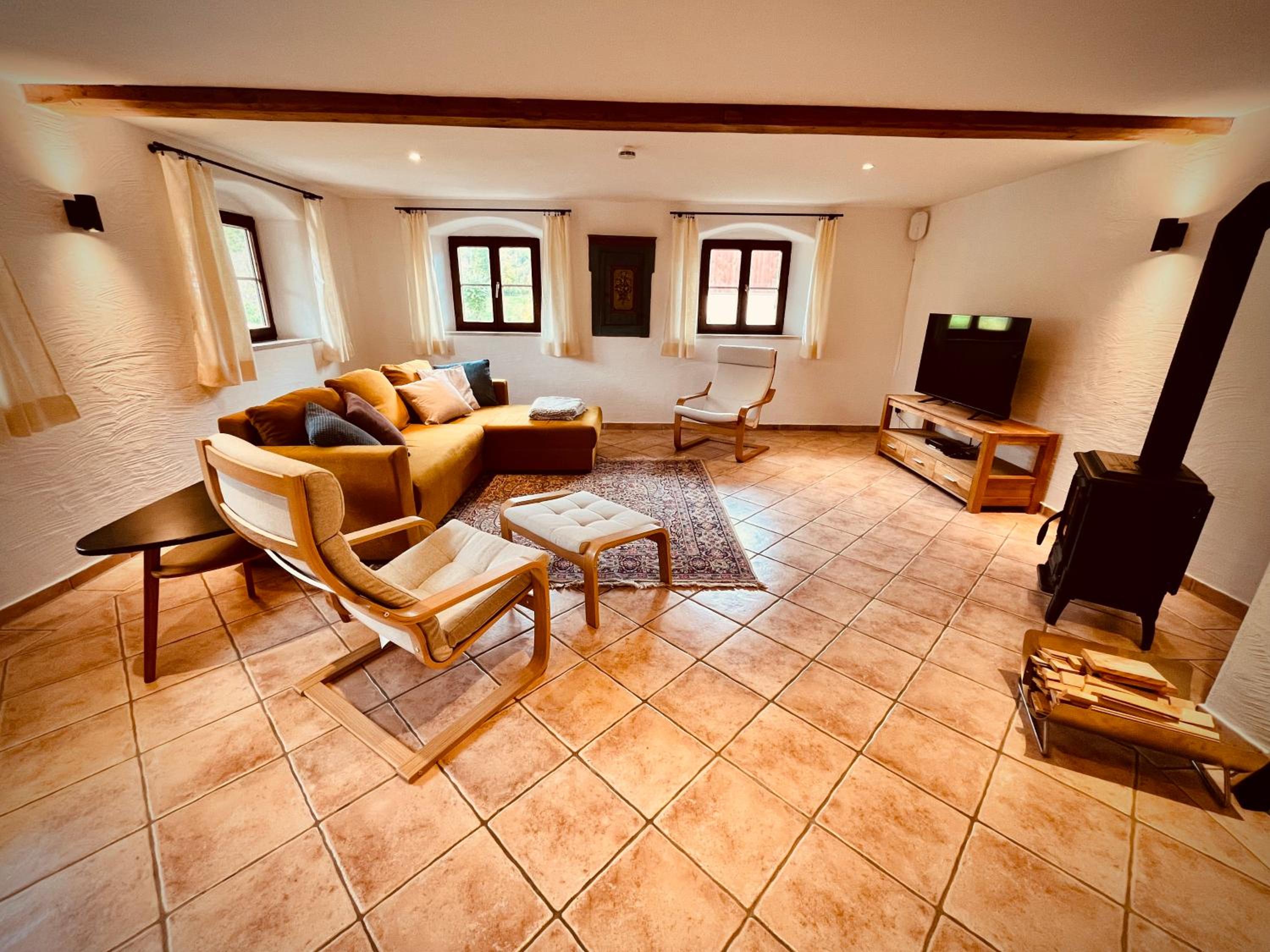Three-Bedroom Apartment with Balcony photo 1