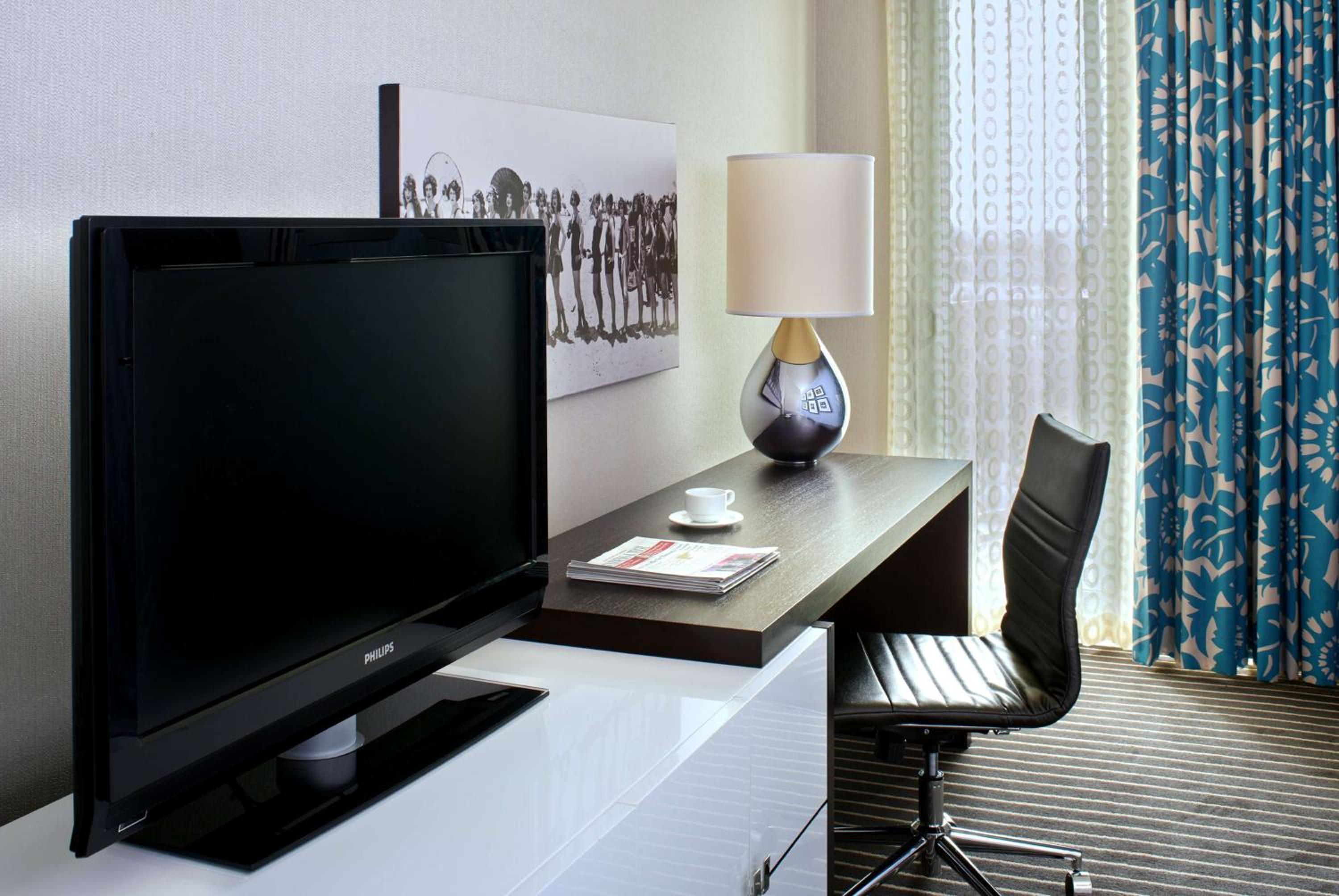 Queen Room