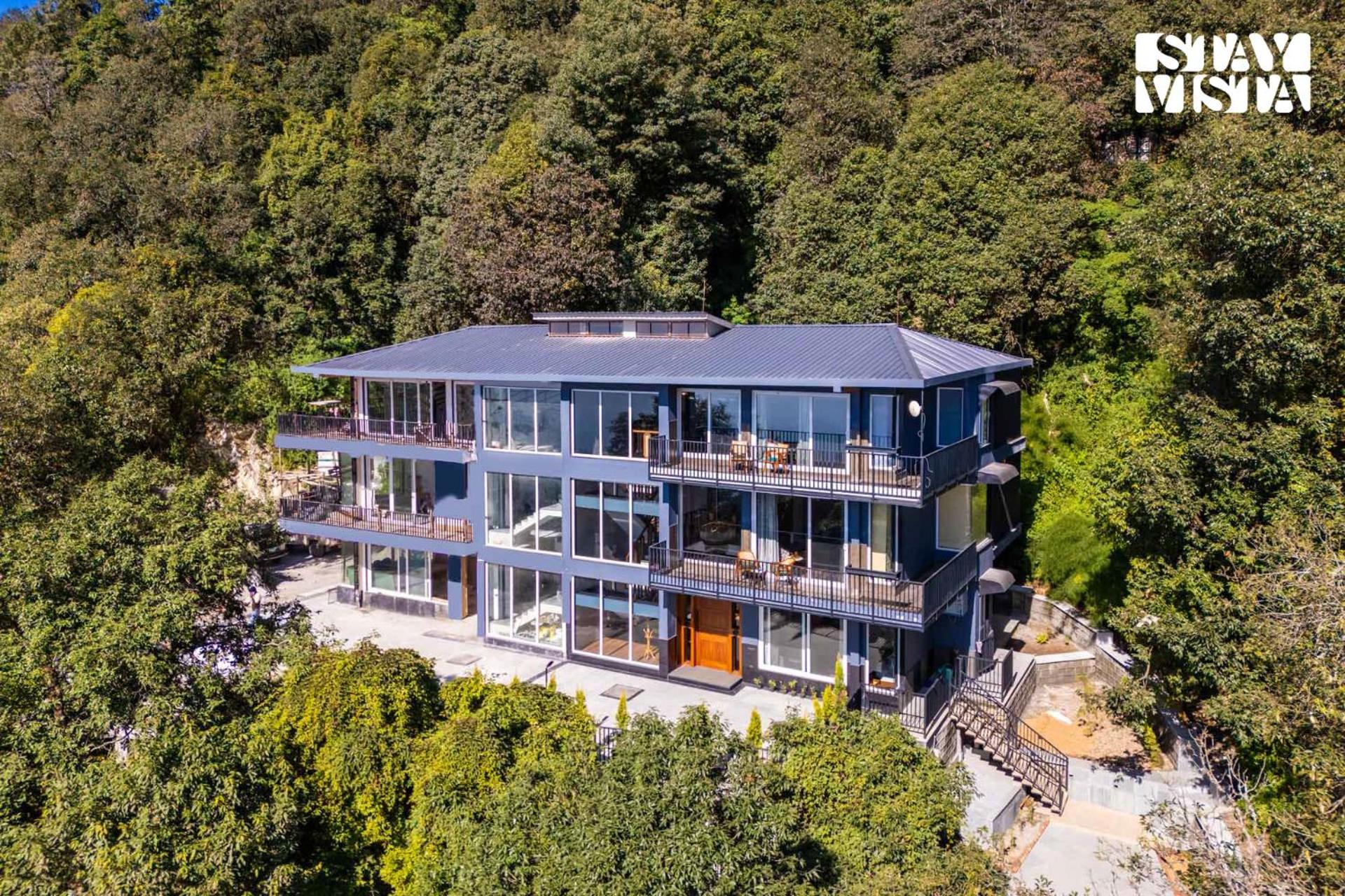 Villa photo 2