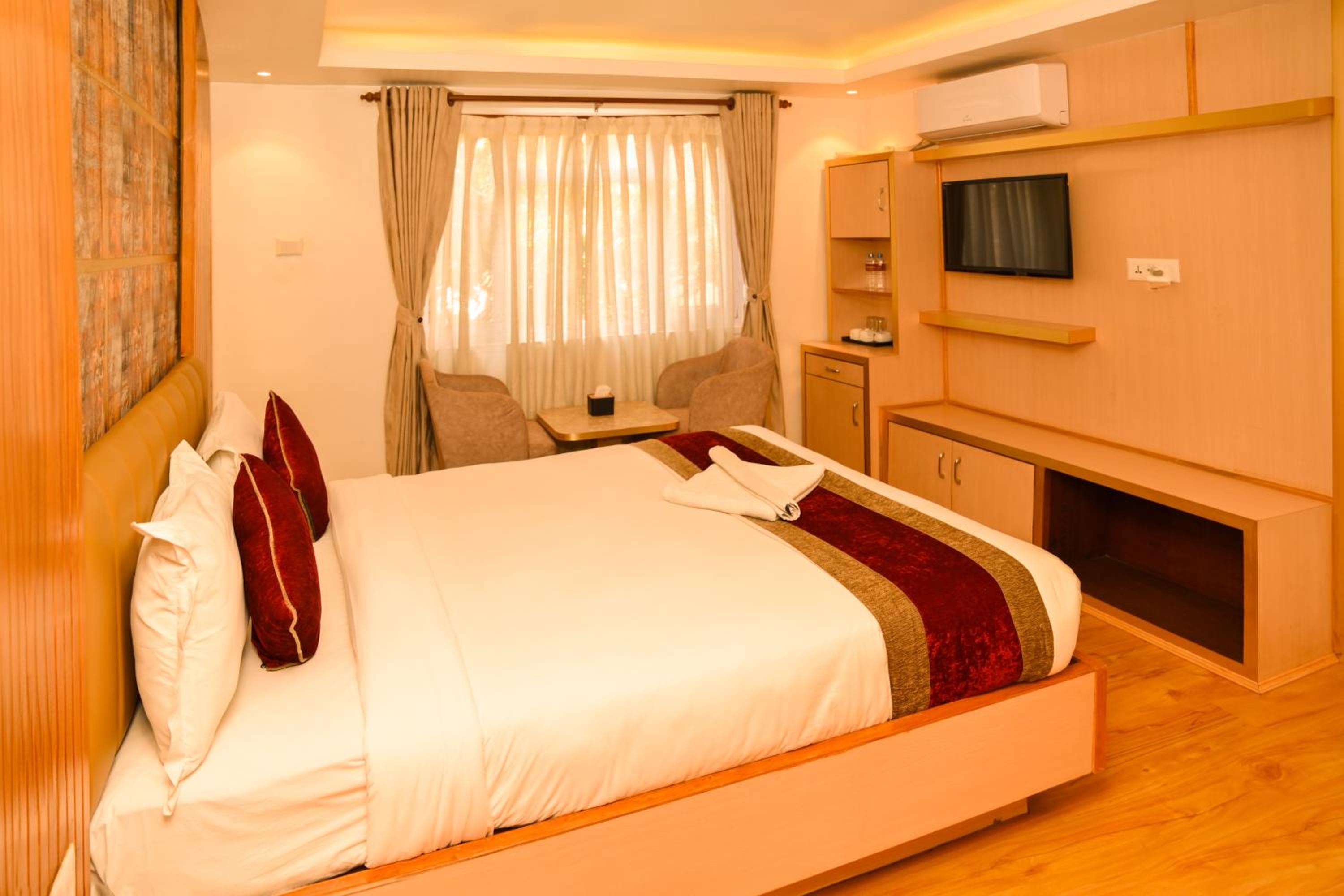 Deluxe Double Room - Photo 1