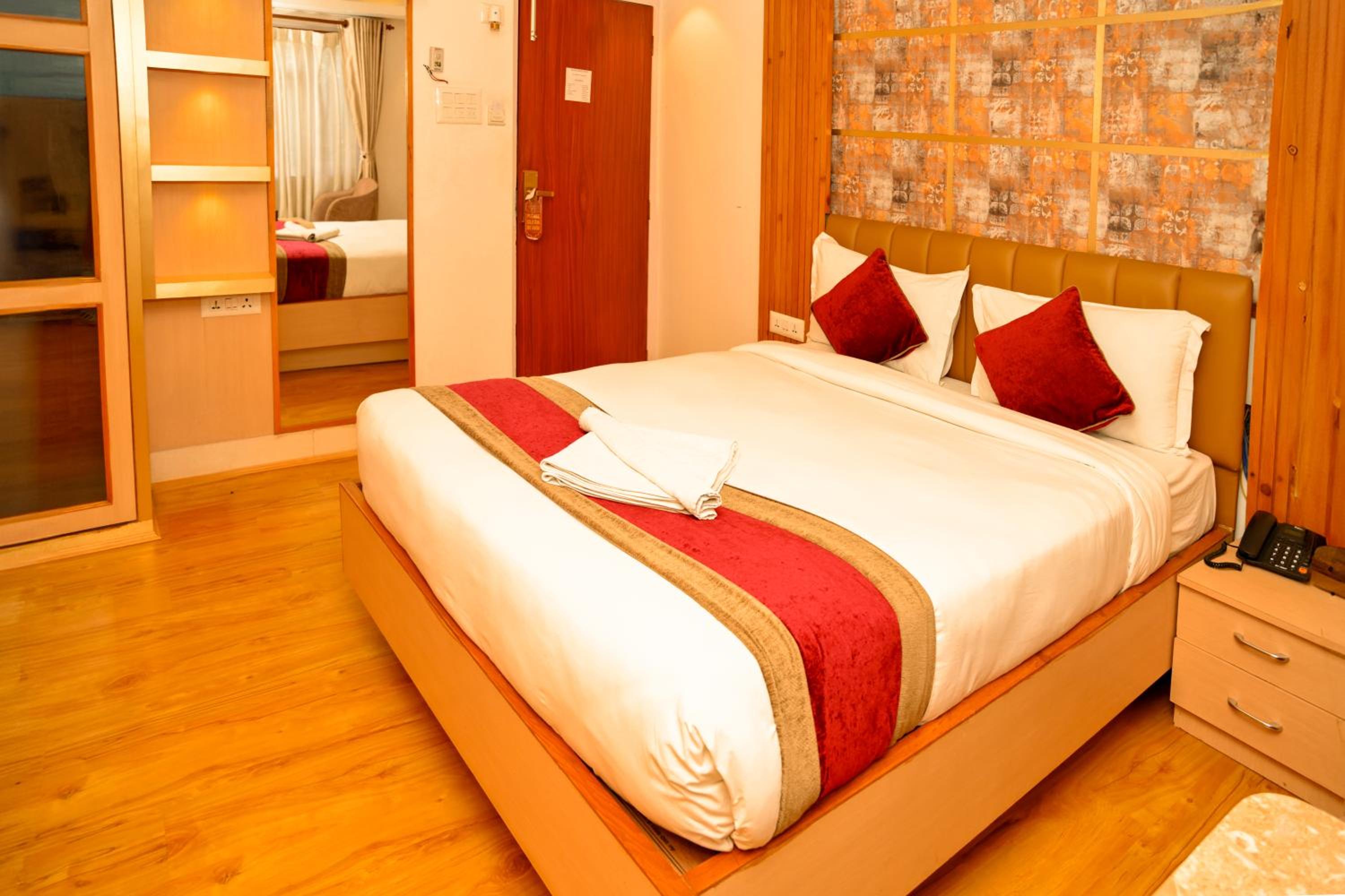 Deluxe Double Room - Photo 7