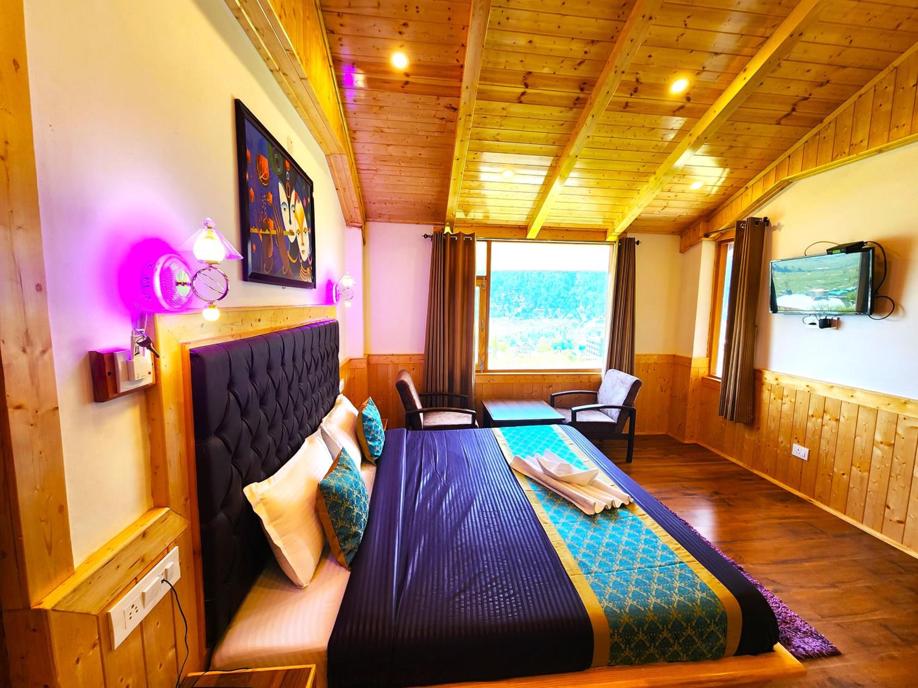 King Room with Mountain View