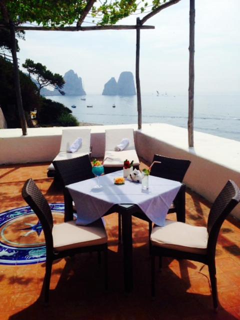 Superior Double Room with Sea View - Photo 8