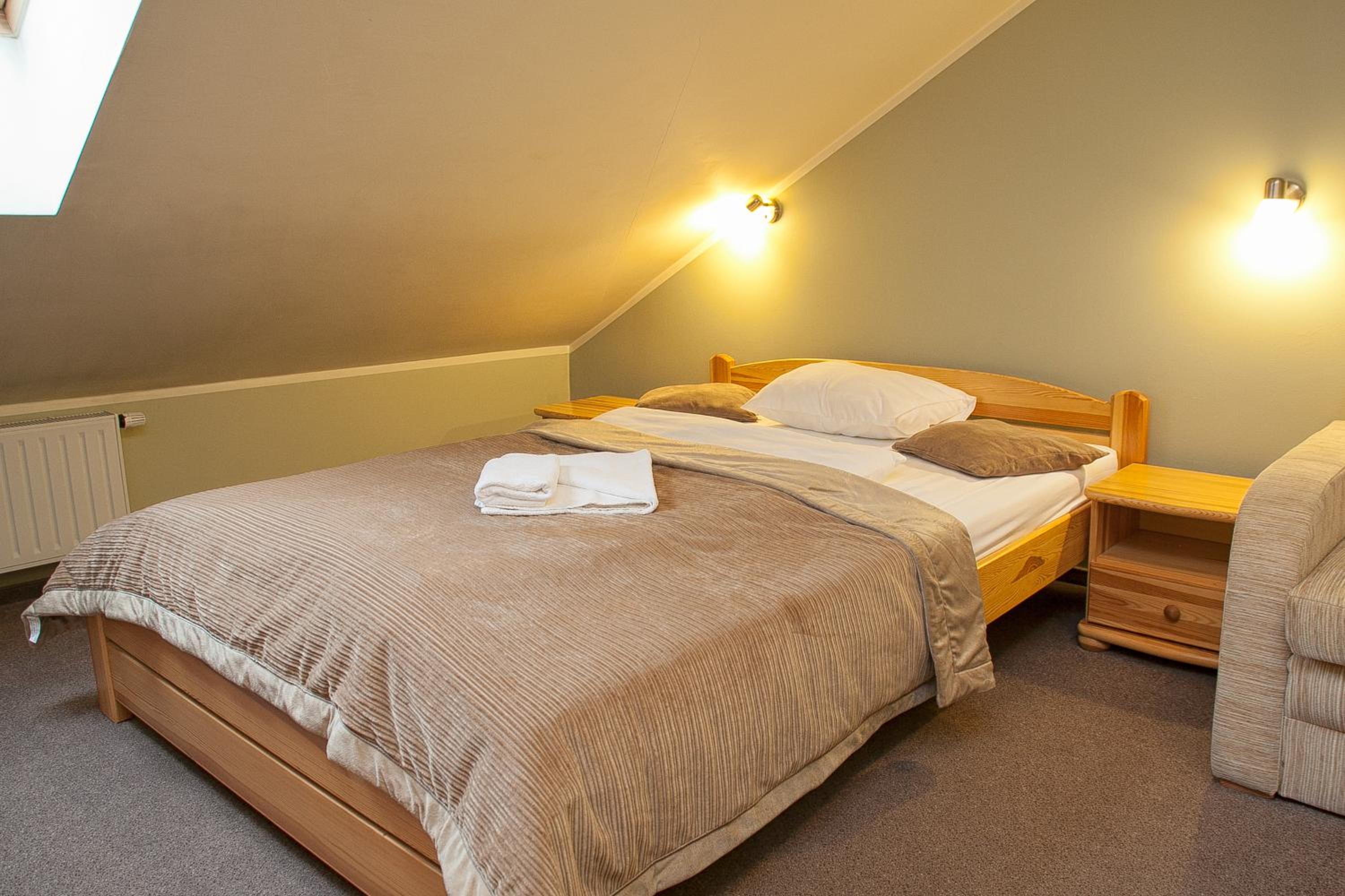 Standard Double Room with Double Bed - Photo 5