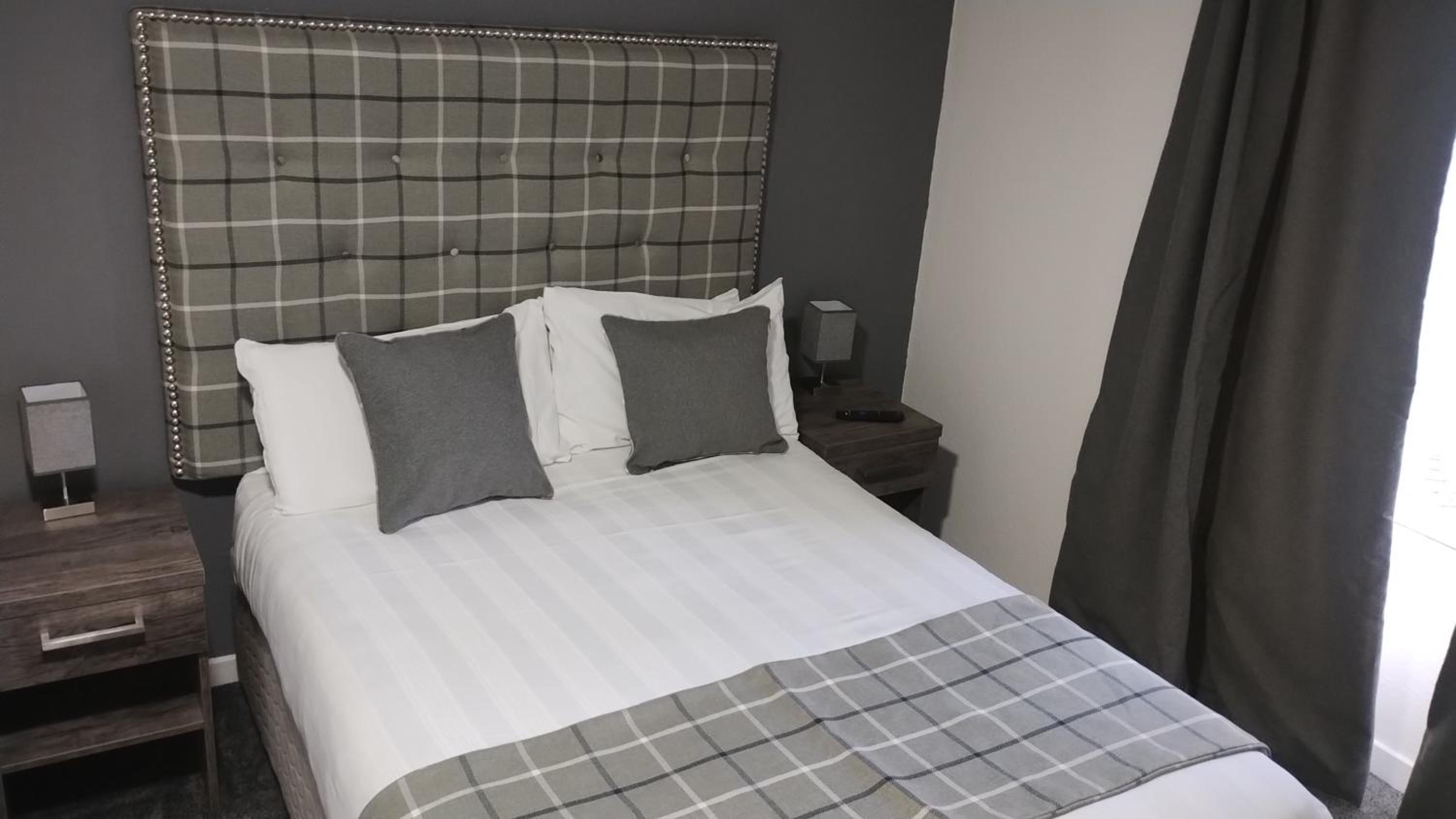 Double Room - Photo 2