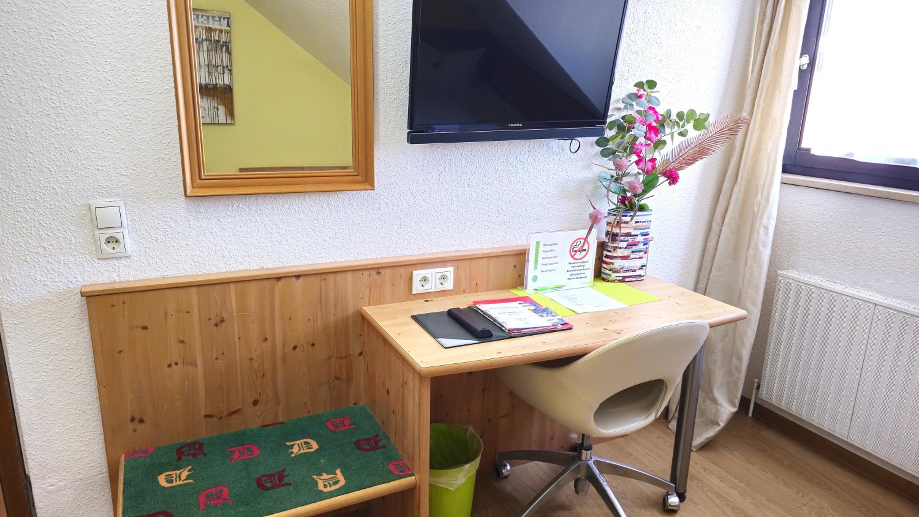Single Room photo 2