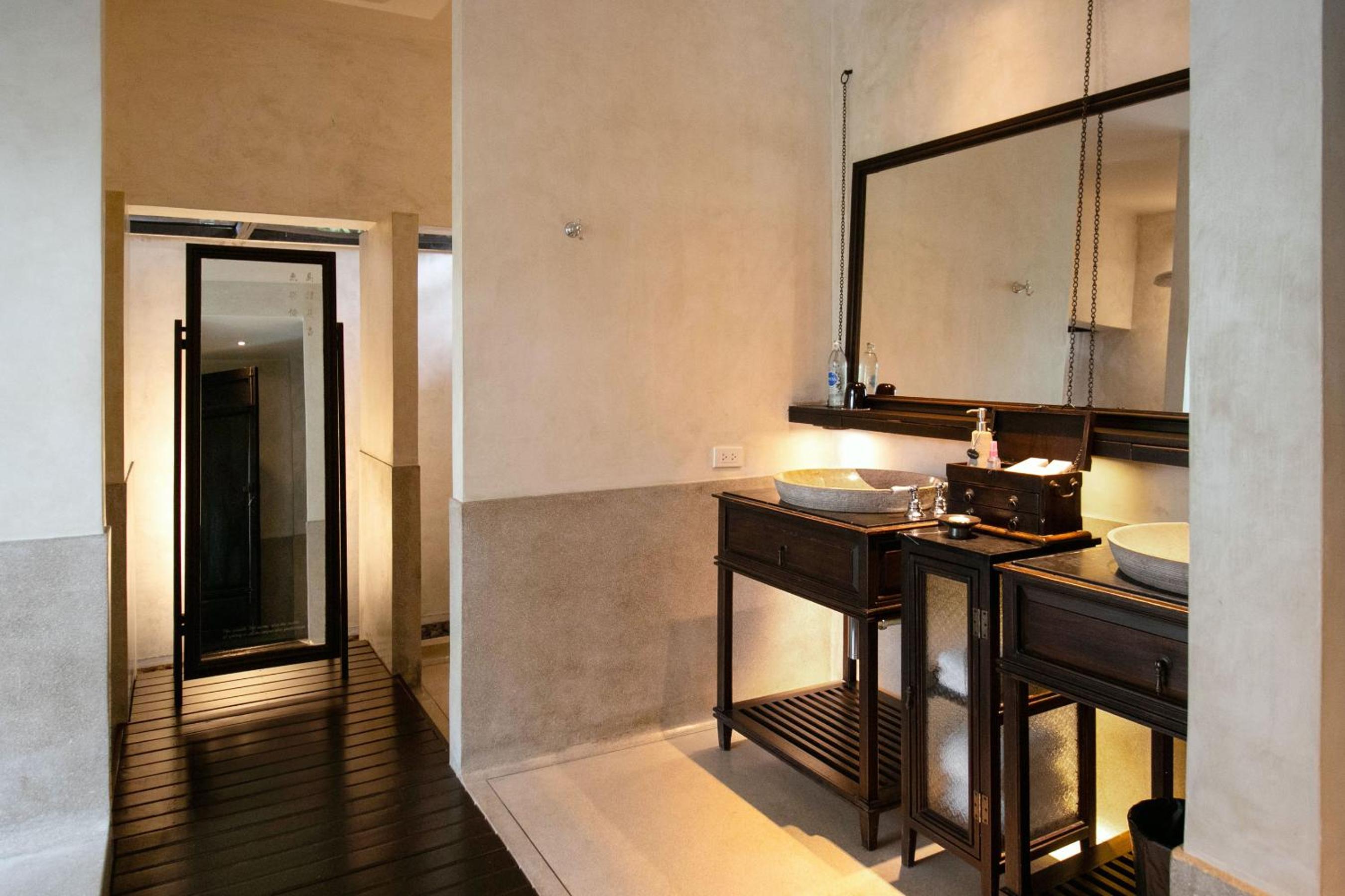 Pool Access Suite King - Photo 2