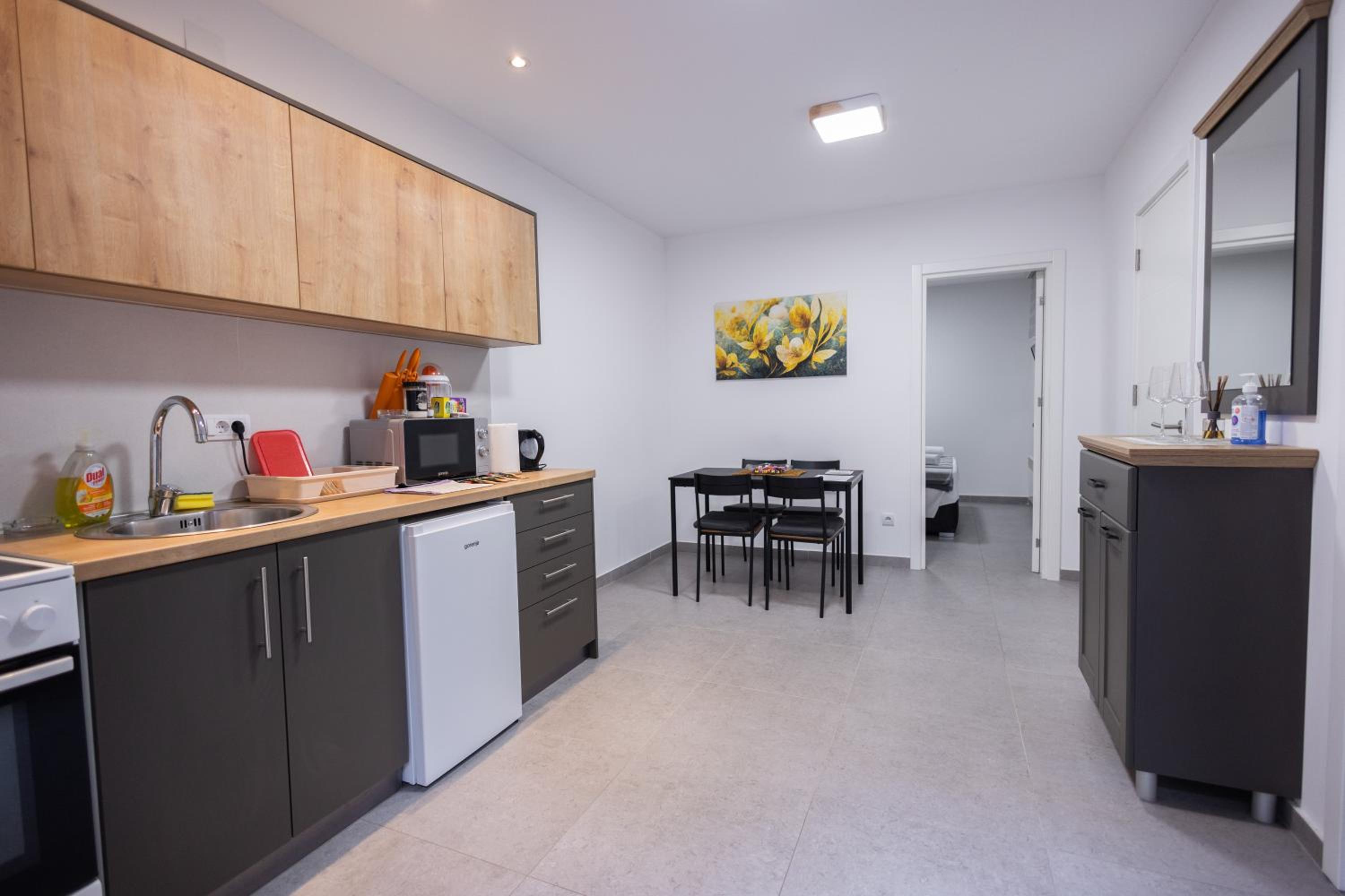 One-Bedroom Apartment