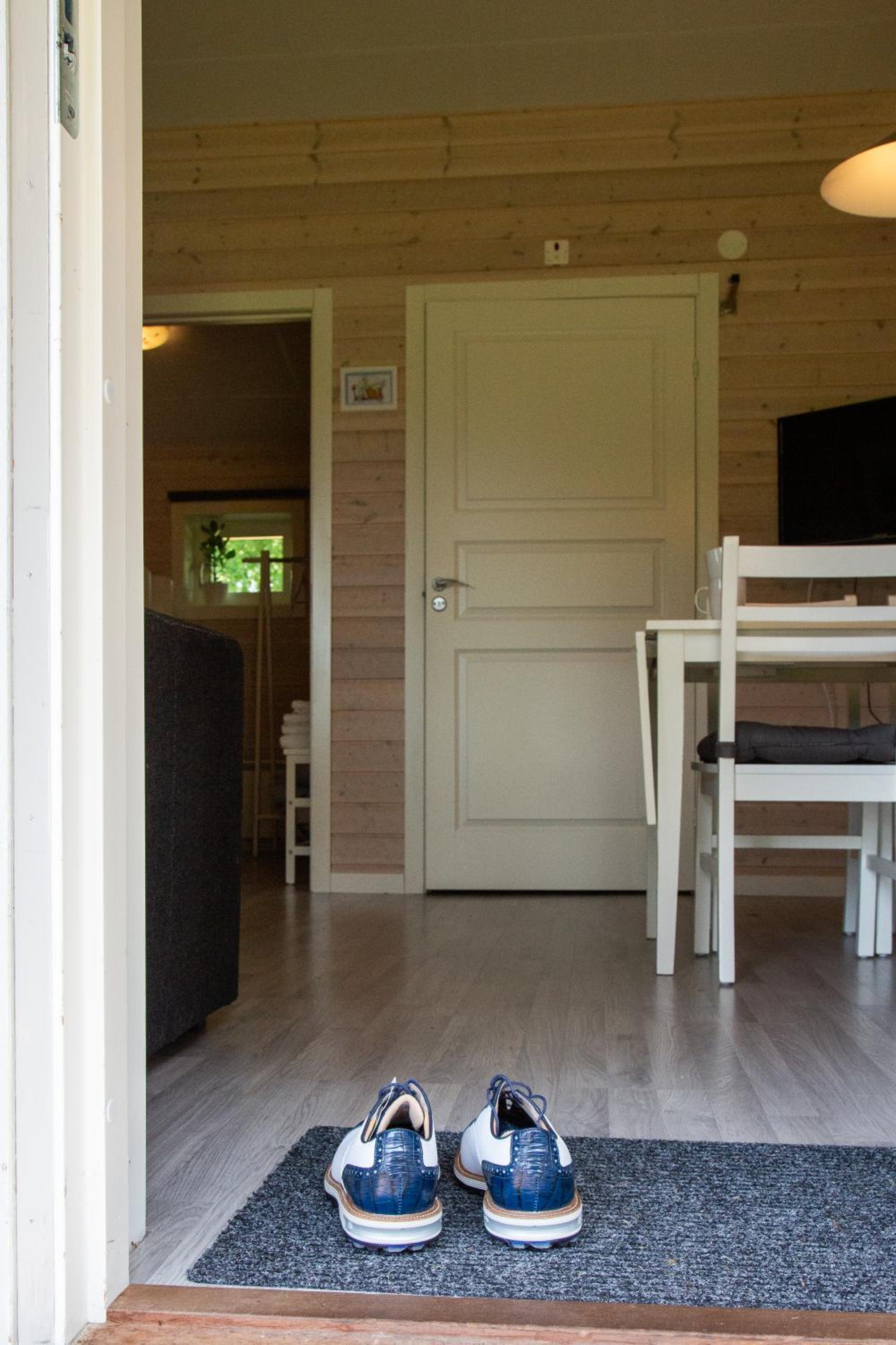 One-Bedroom Apartment - Photo 8