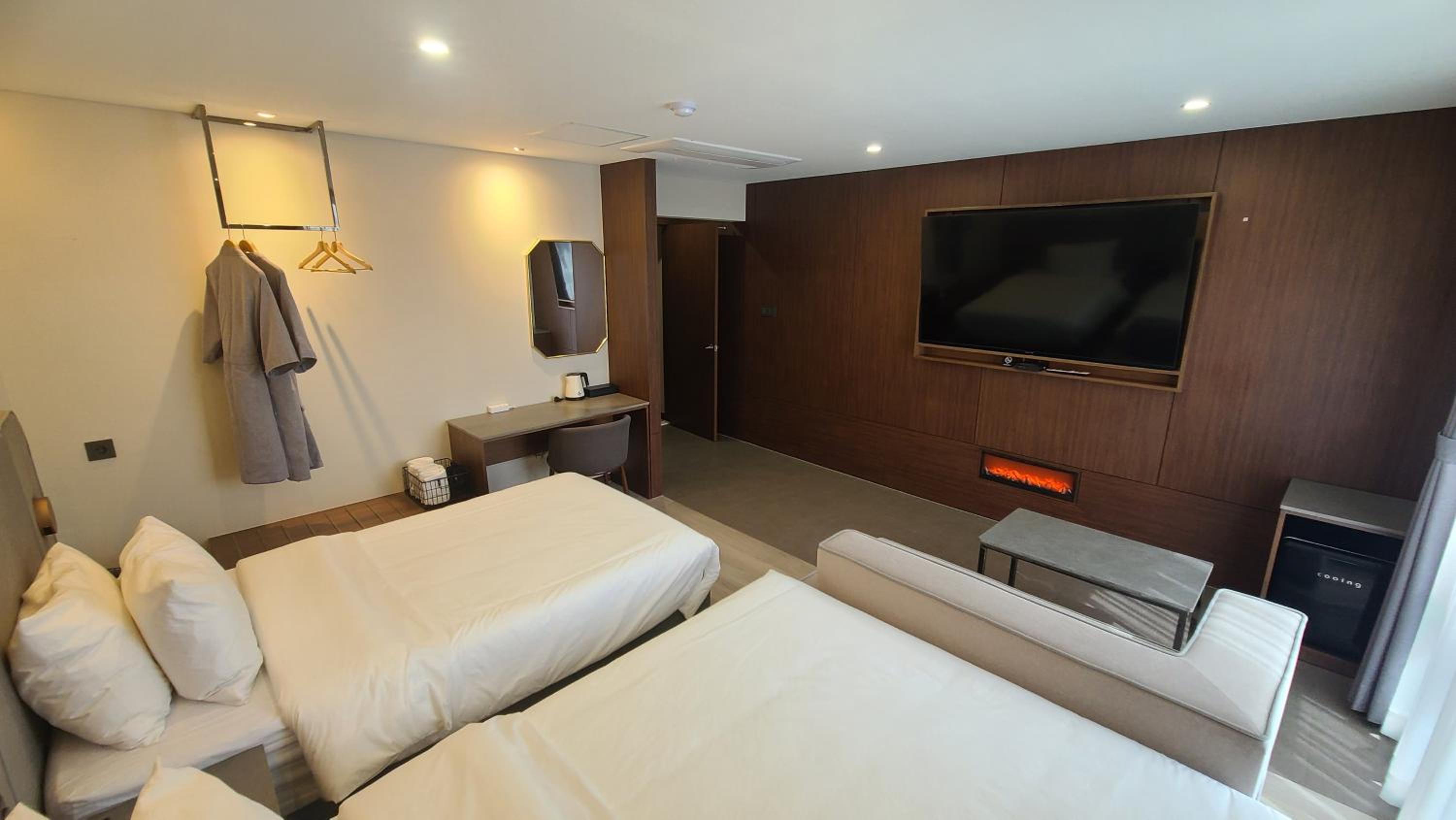 Deluxe Twin Room - Photo 1