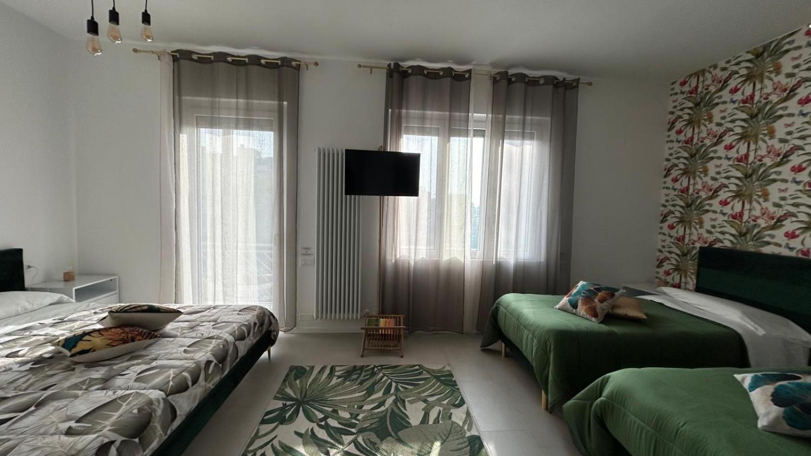 Deluxe Family Suite photo 1