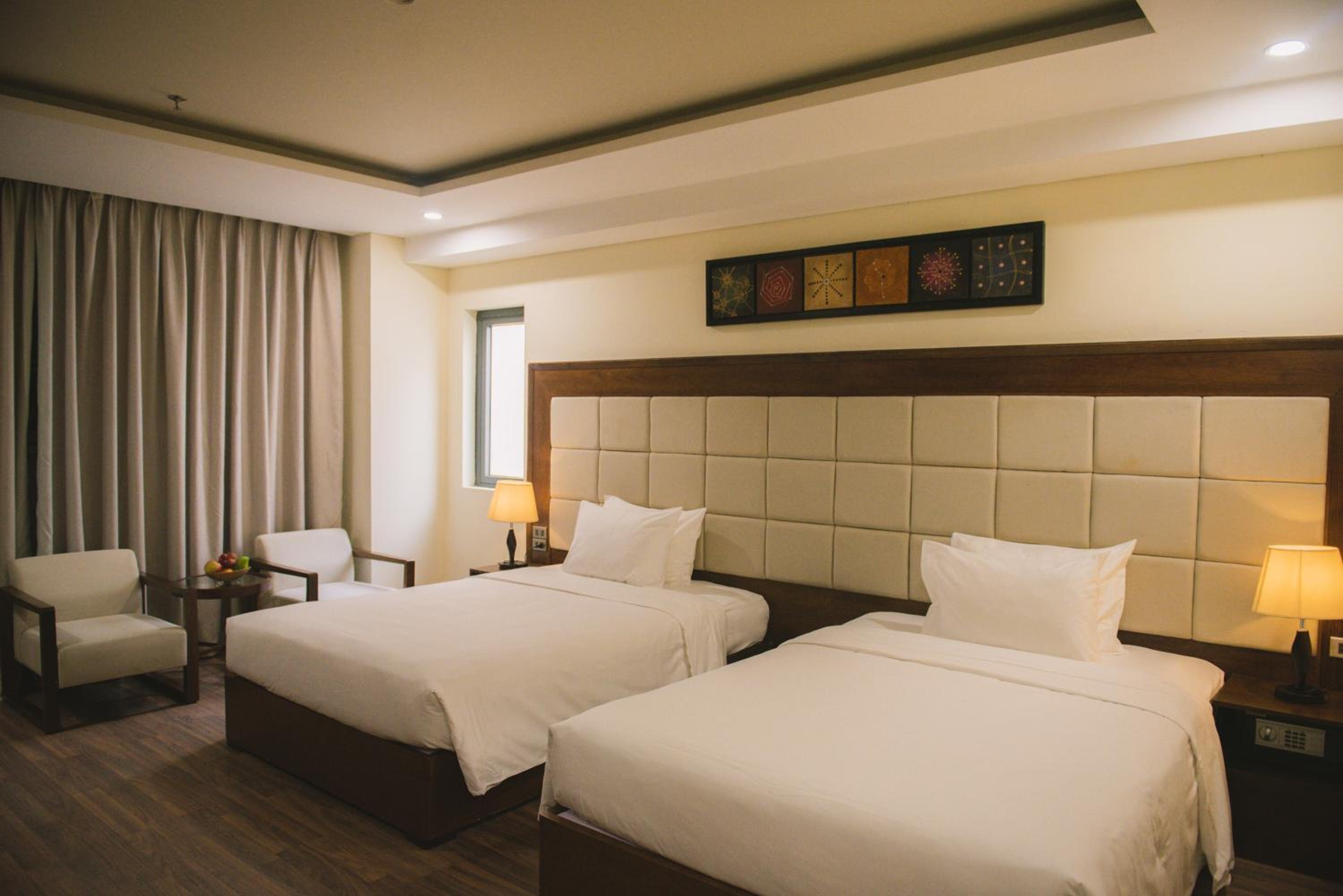 Superior Twin Room with Window