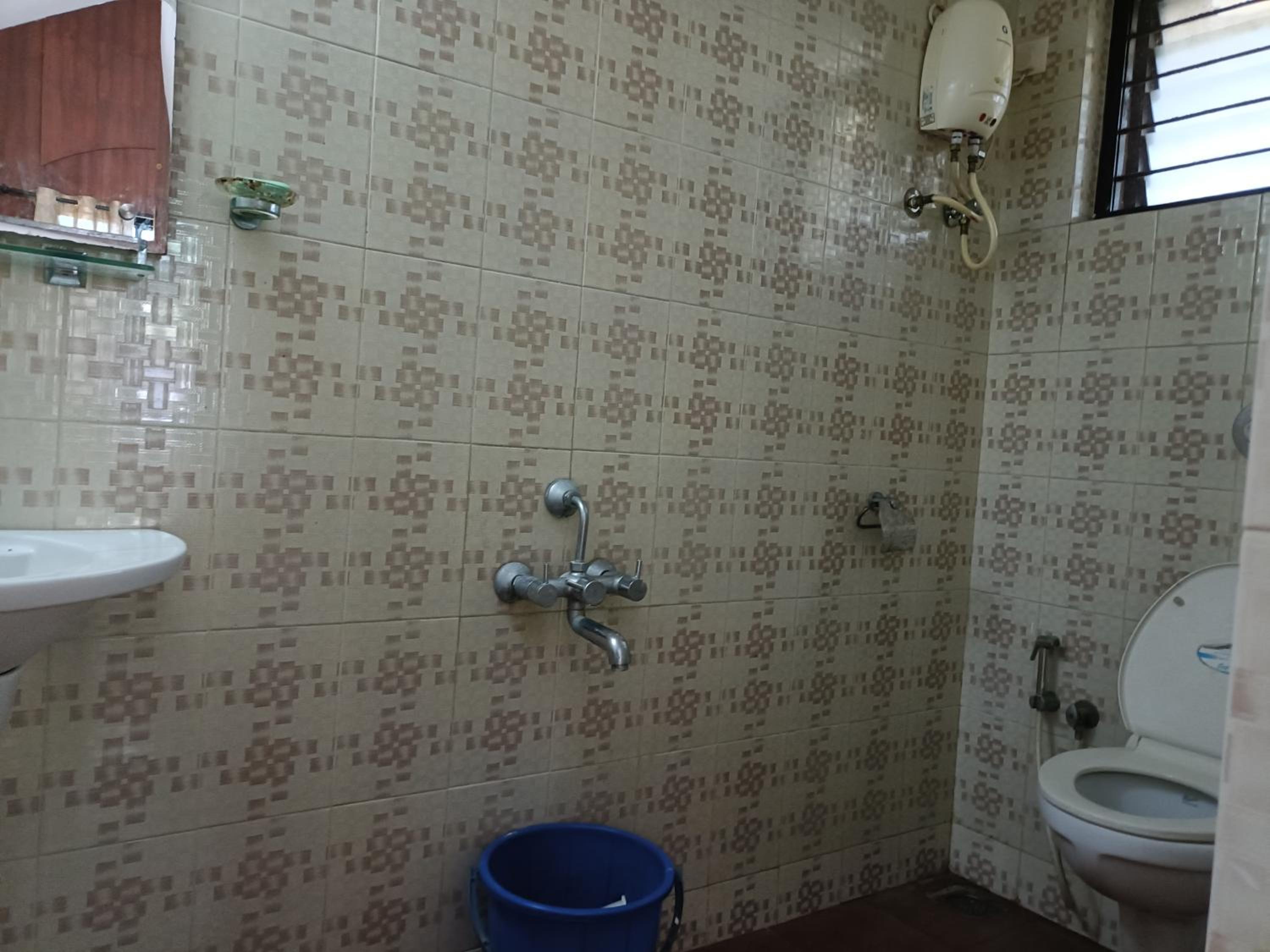 Three-Bedroom House photo 3