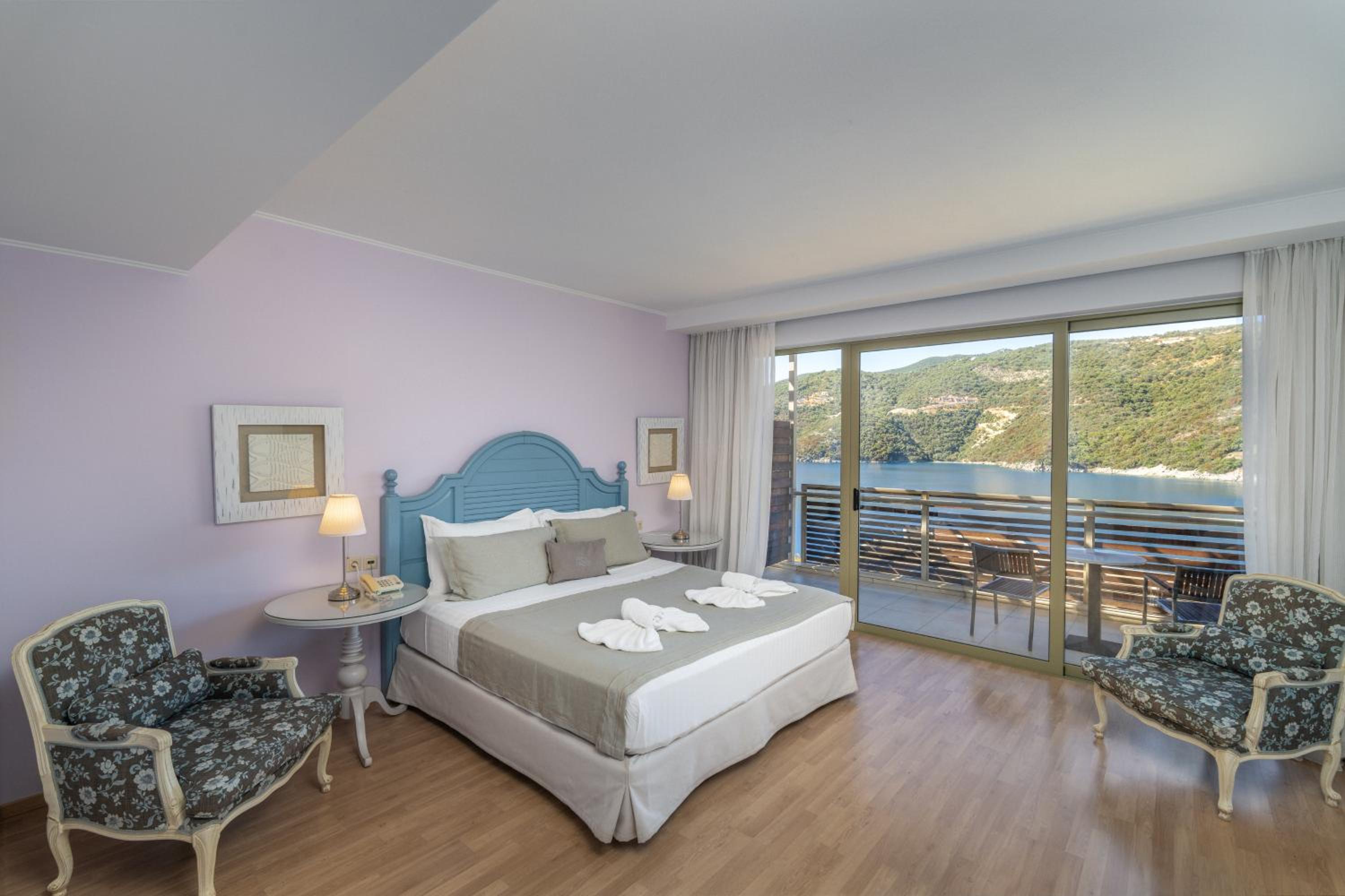 Deluxe Double Room with Sea View - Photo 1