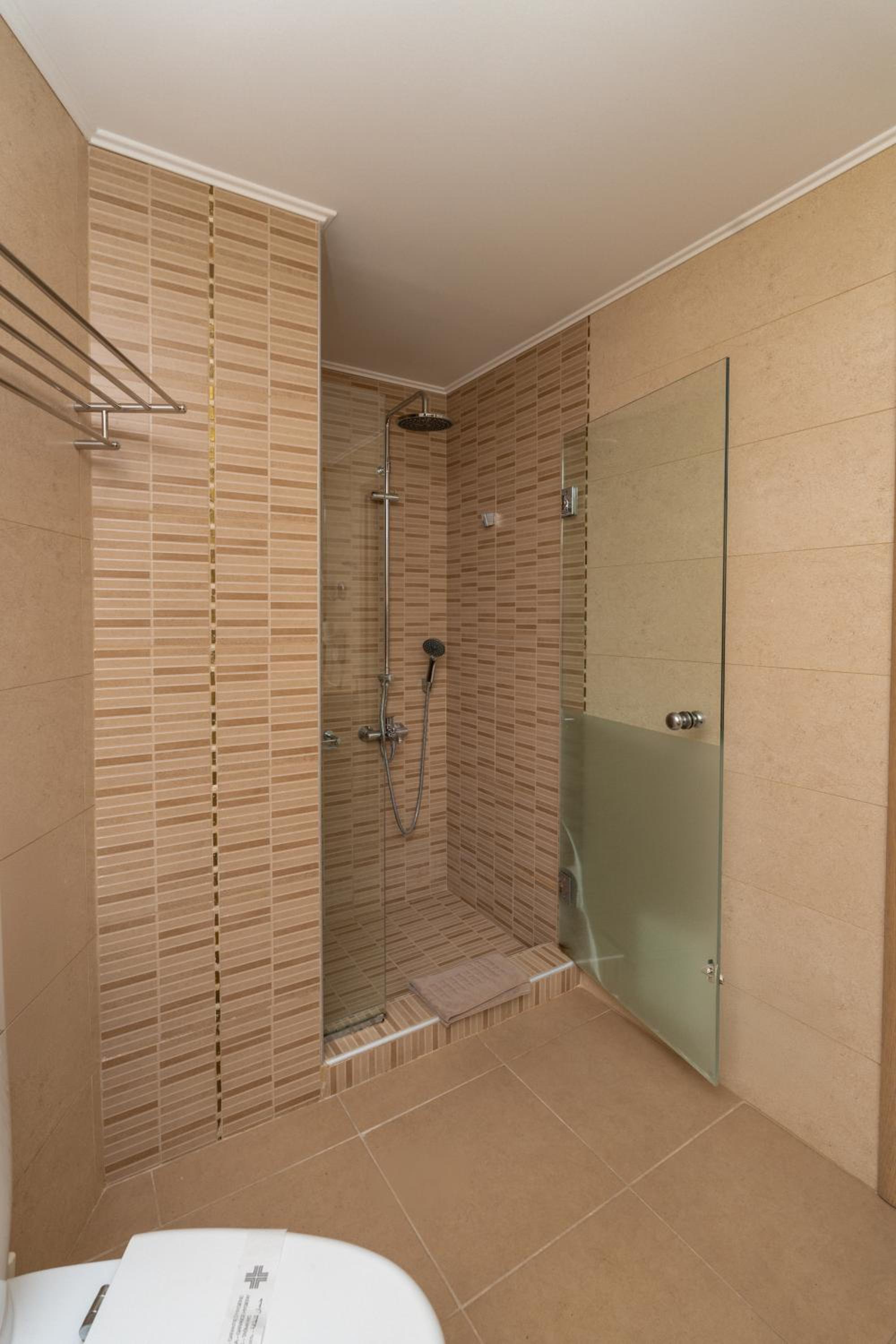 Deluxe Double Room with Sea View - Photo 3